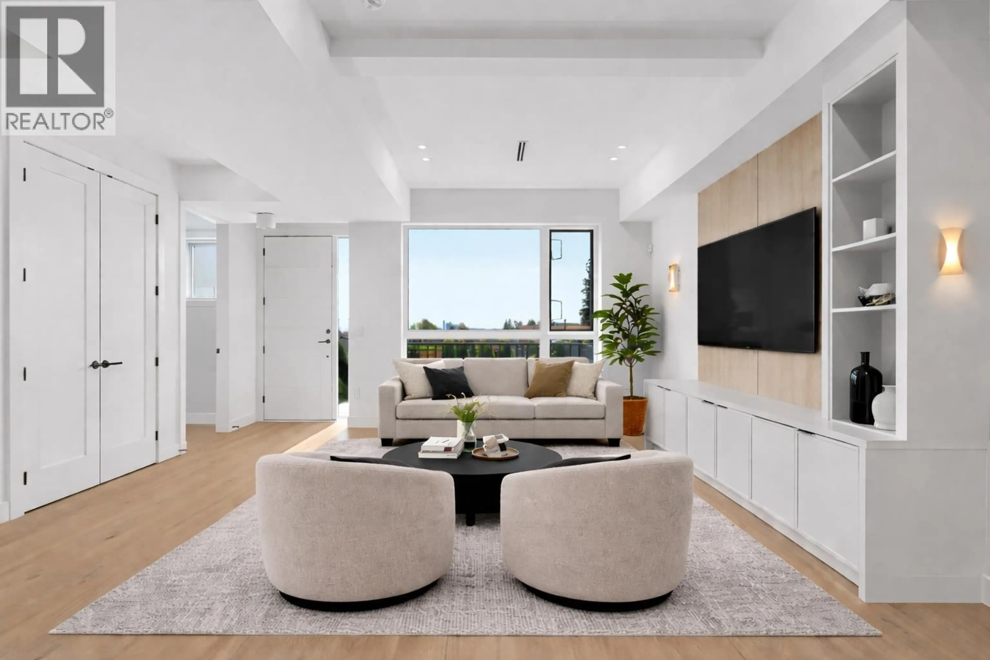 Living room with furniture, unknown for 104 - 1132 MADORE AVENUE, Coquitlam British Columbia V3K3B9