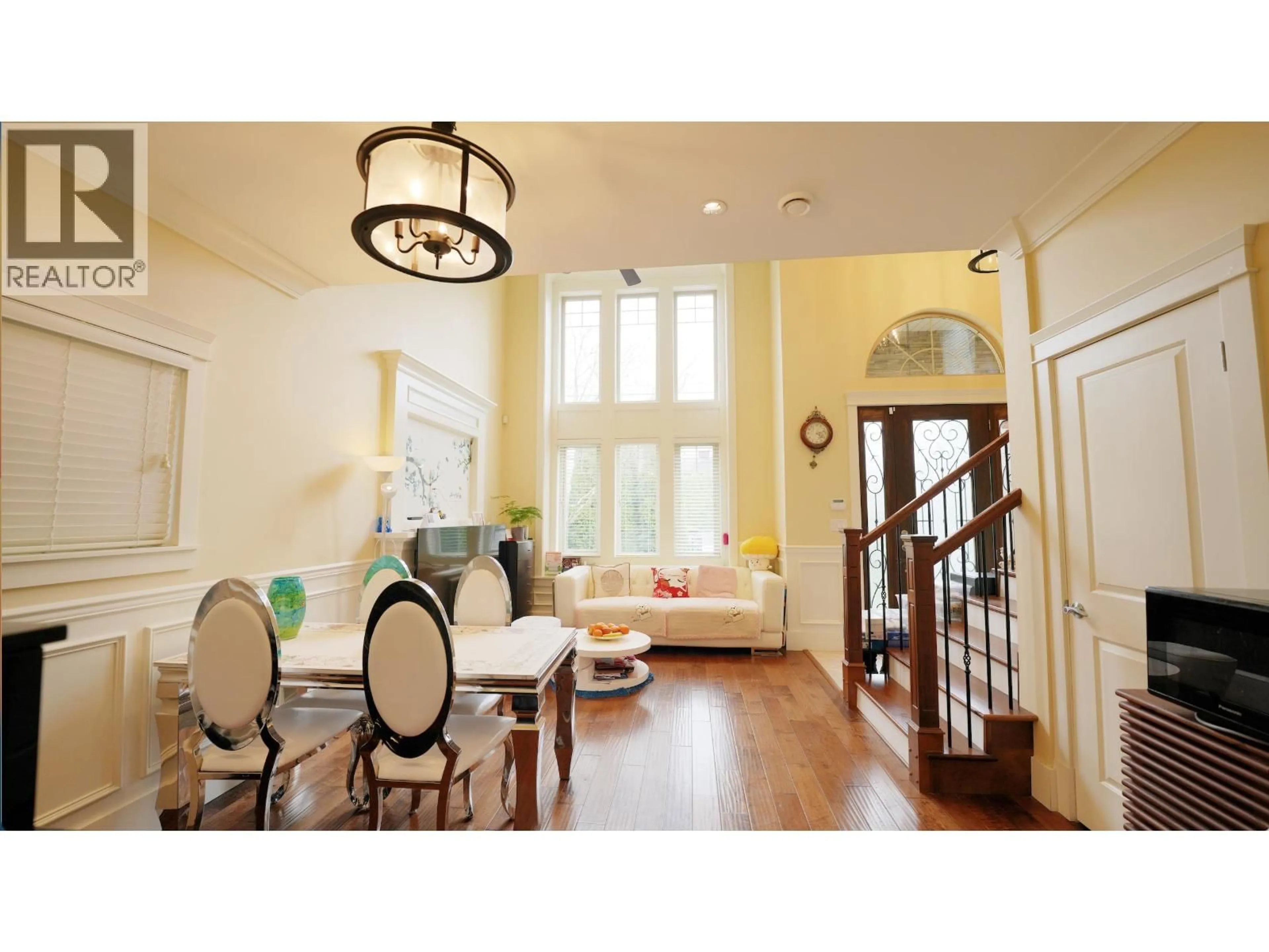 Dining room, wood/laminate floor for 10511 NO. 1 ROAD, Richmond British Columbia V7E1S3