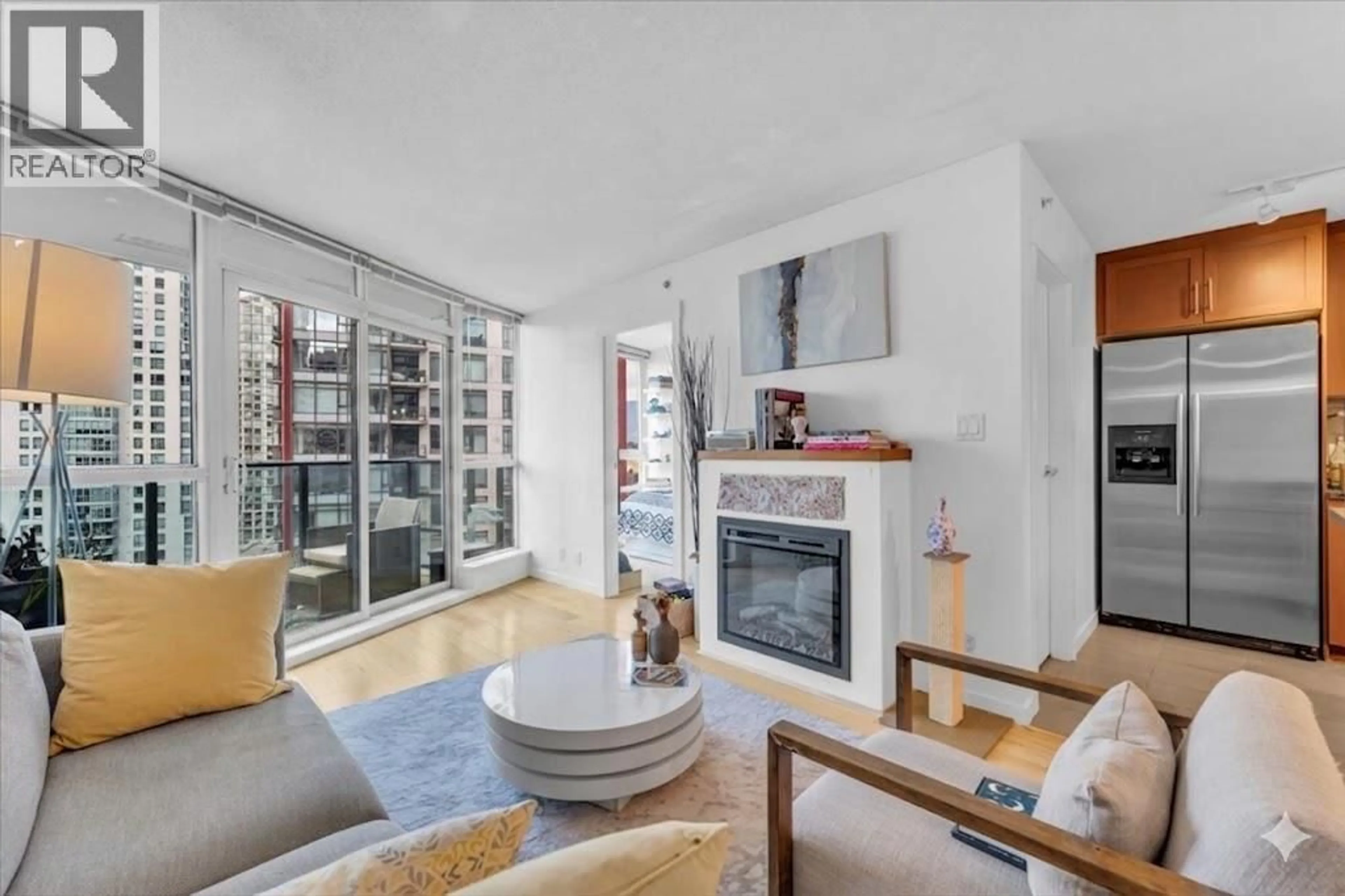 Living room with furniture, unknown for 1707 - 1189 MELVILLE STREET, Vancouver British Columbia V6E4T8