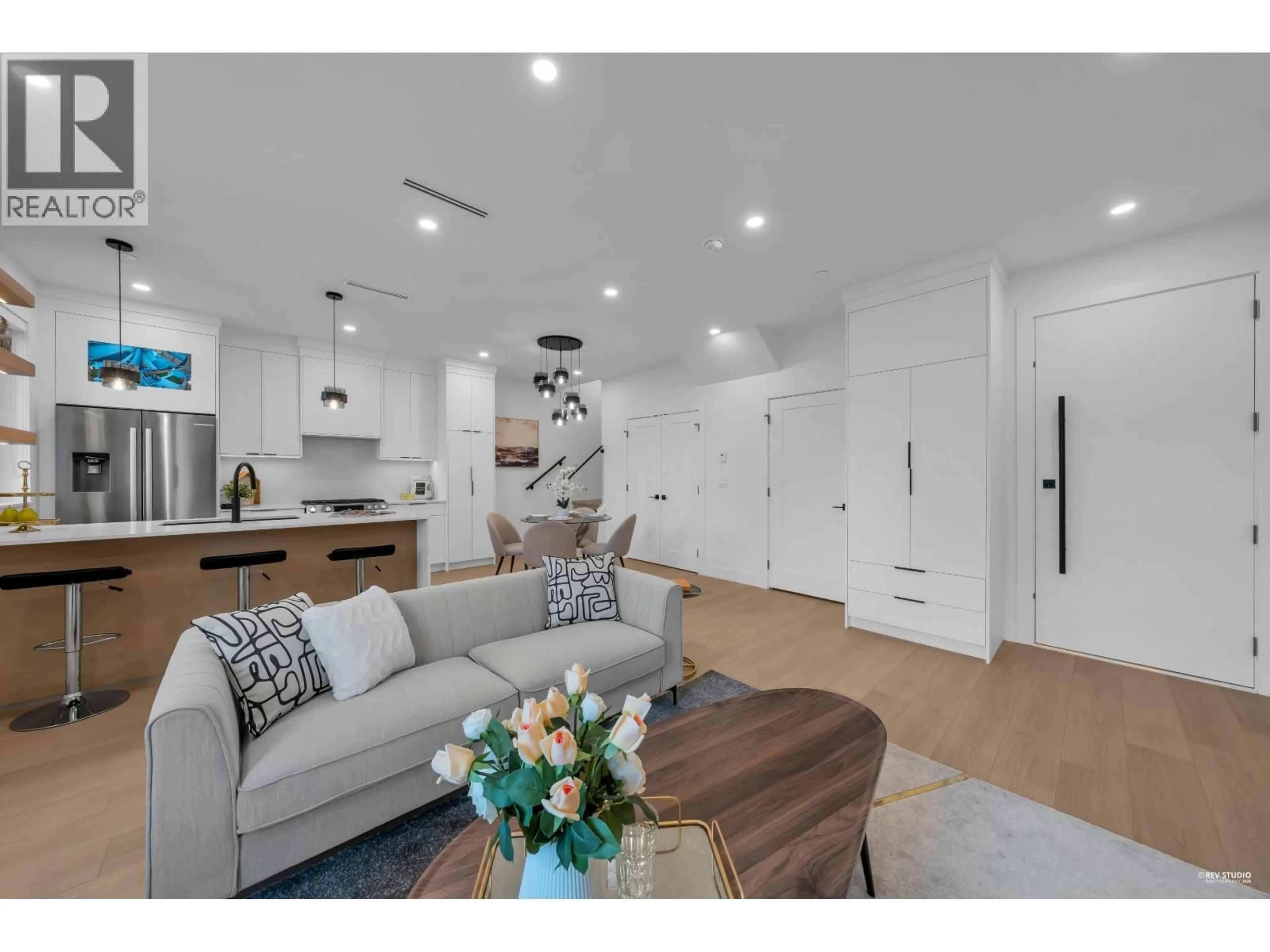 Unknown for 2713 CHEYENNE AVENUE, Vancouver British Columbia V5R4R5