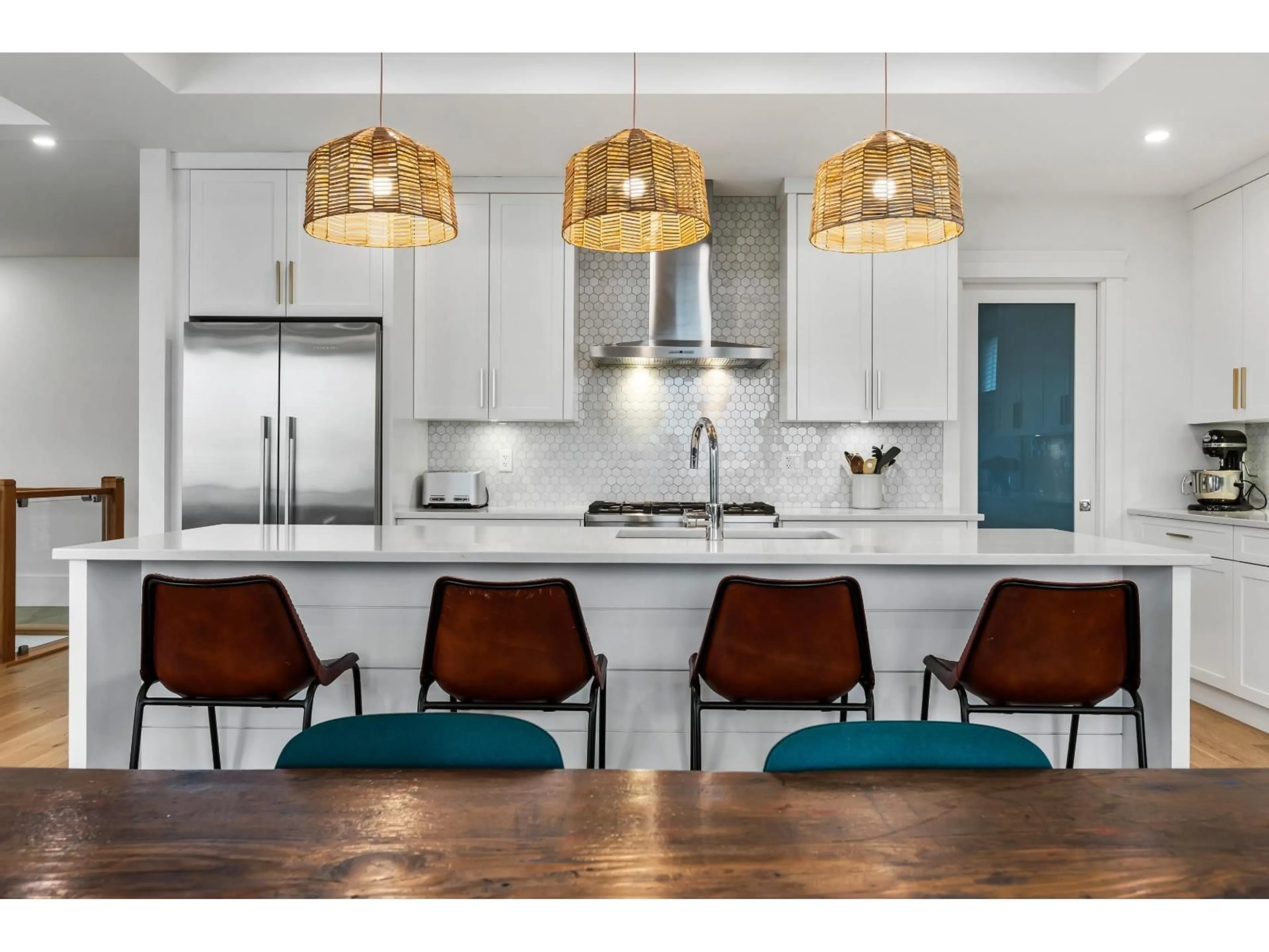 Open concept kitchen, wood/laminate floor for 35990 TIMBERLANE DRIVE, Abbotsford British Columbia V3G0H5