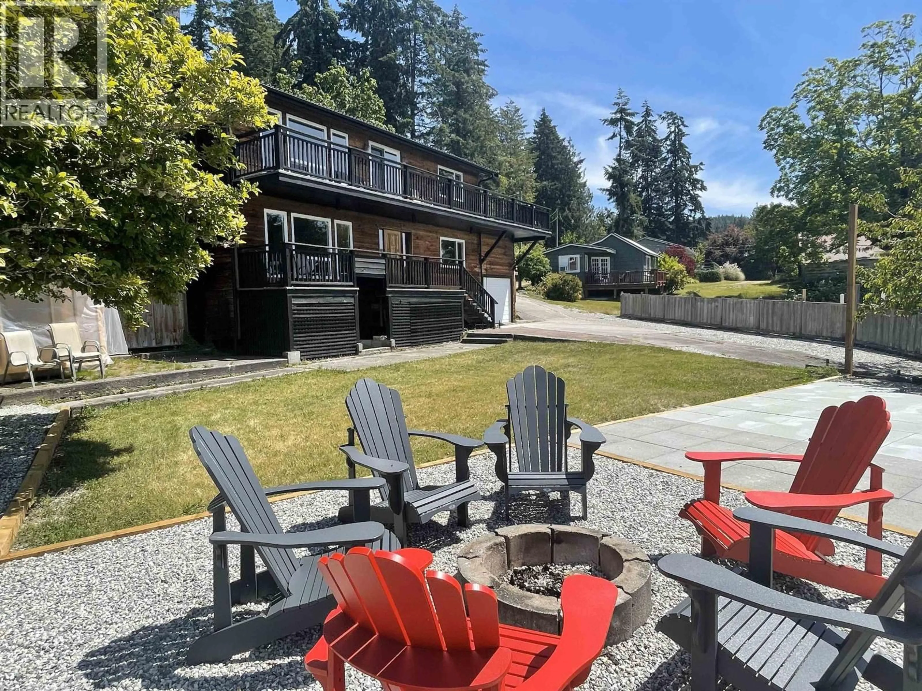 Patio, water/lake/river/ocean view for 5639 O'BRIAN ROAD, Halfmoon Bay British Columbia V7Z1E9