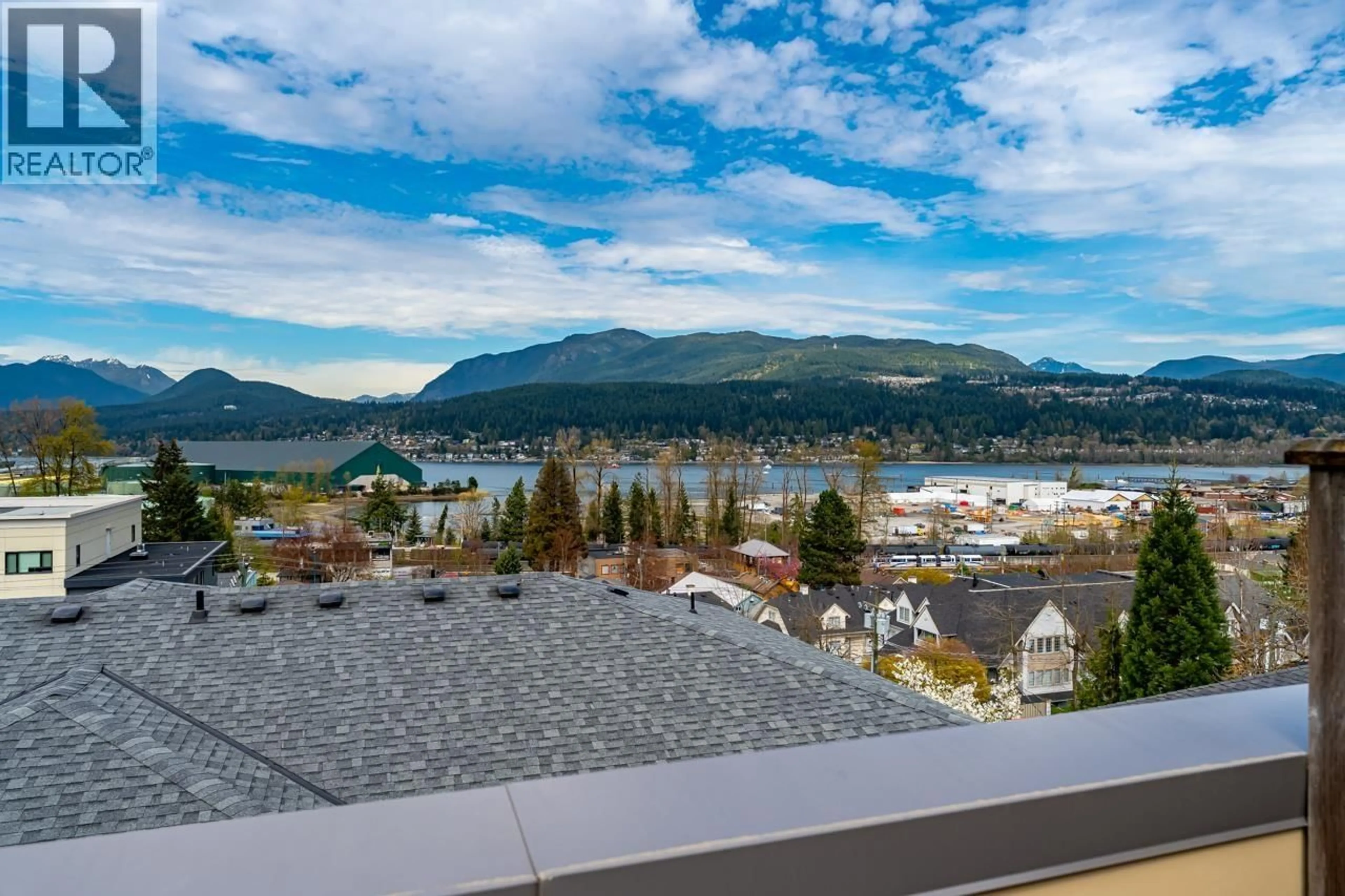 A pic from outside/outdoor area/front of a property/back of a property/a pic from drone, water/lake/river/ocean view for 2316 ST ANDREWS STREET, Port Moody British Columbia V3H2A8
