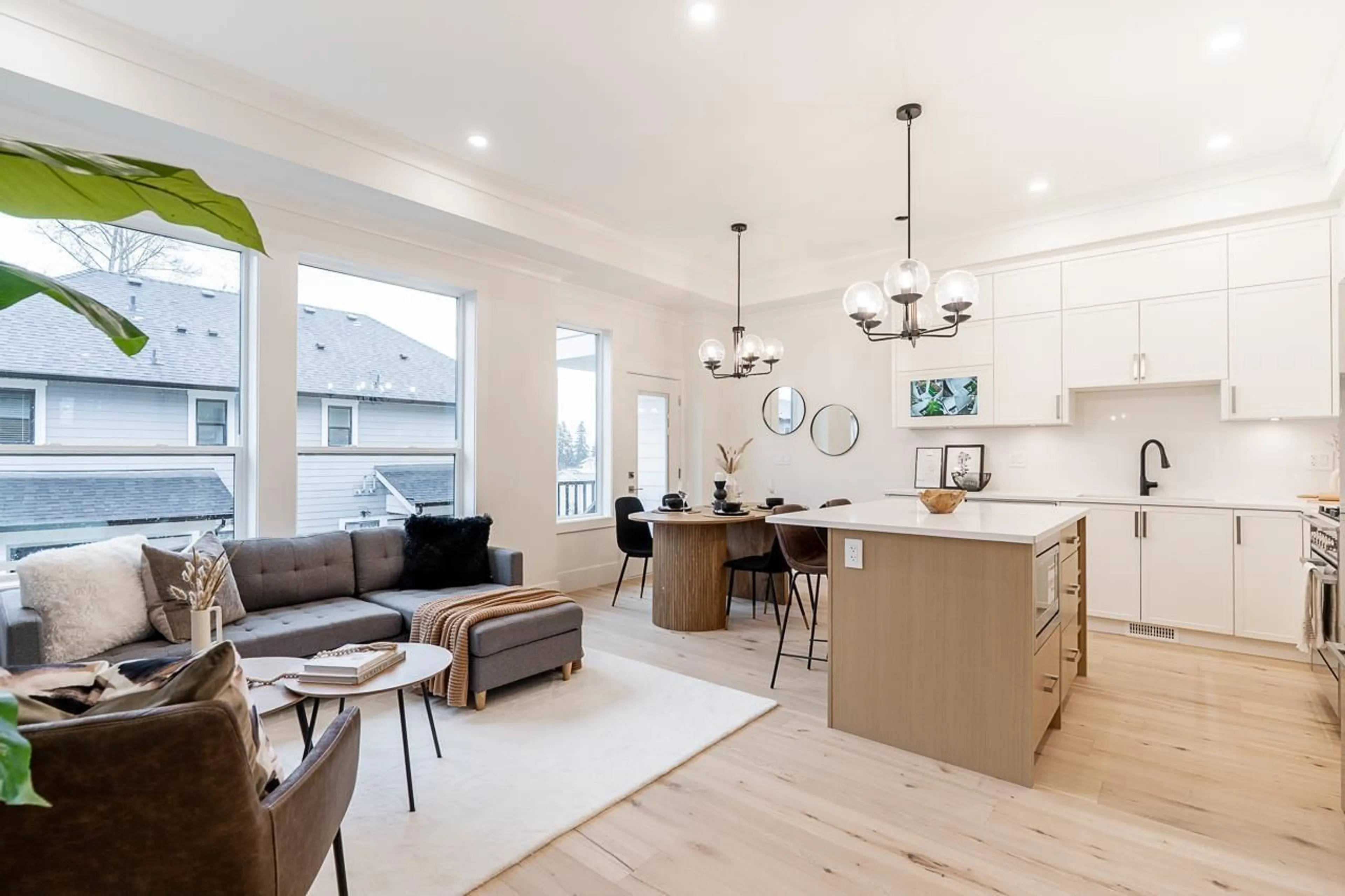 Open concept kitchen, wood/laminate floor for 102 - 16612 18A AVENUE, Surrey British Columbia V3Z9X5