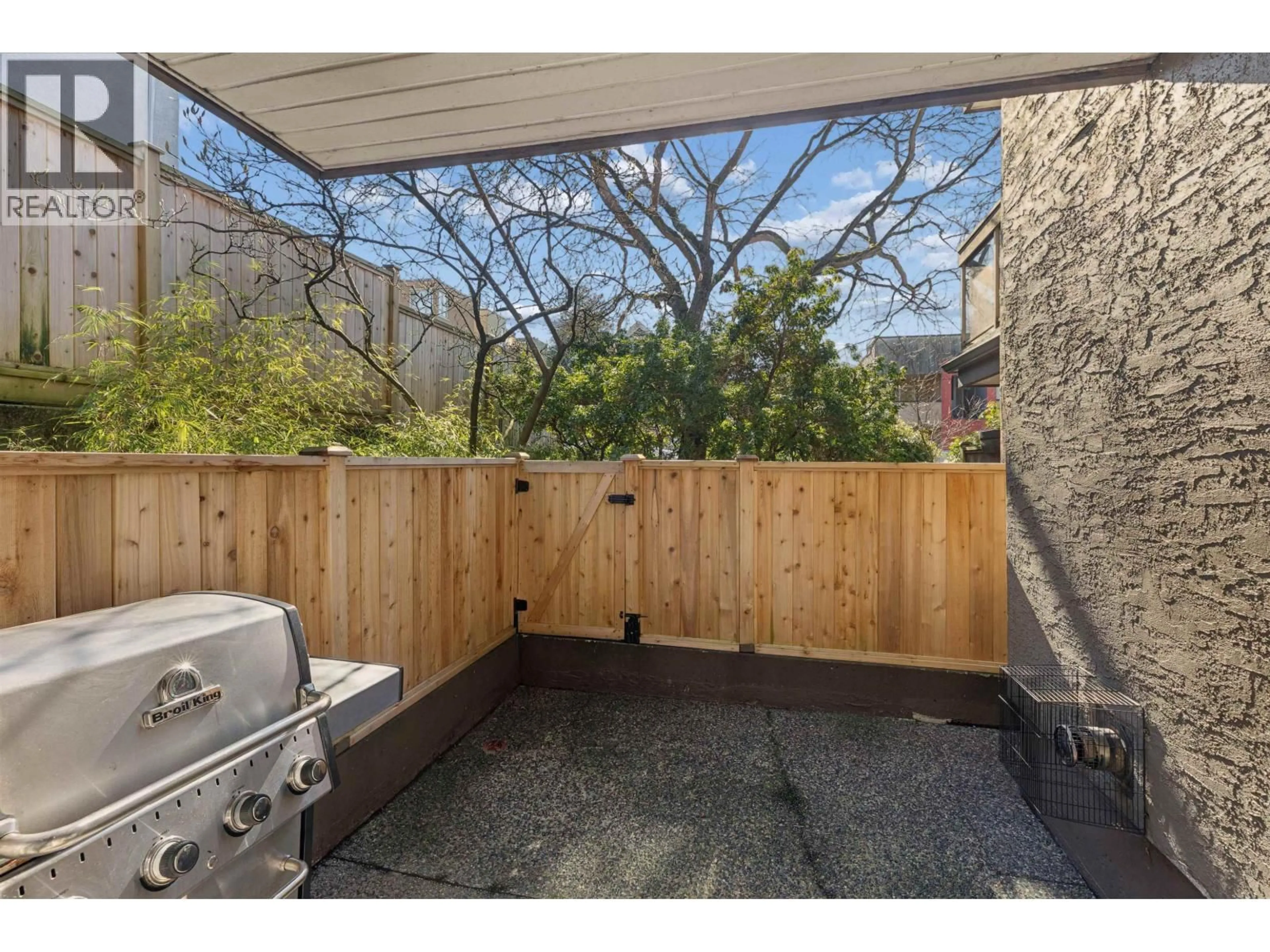 Patio, street for 102 - 1689 4TH AVENUE, Vancouver British Columbia V5N1J7