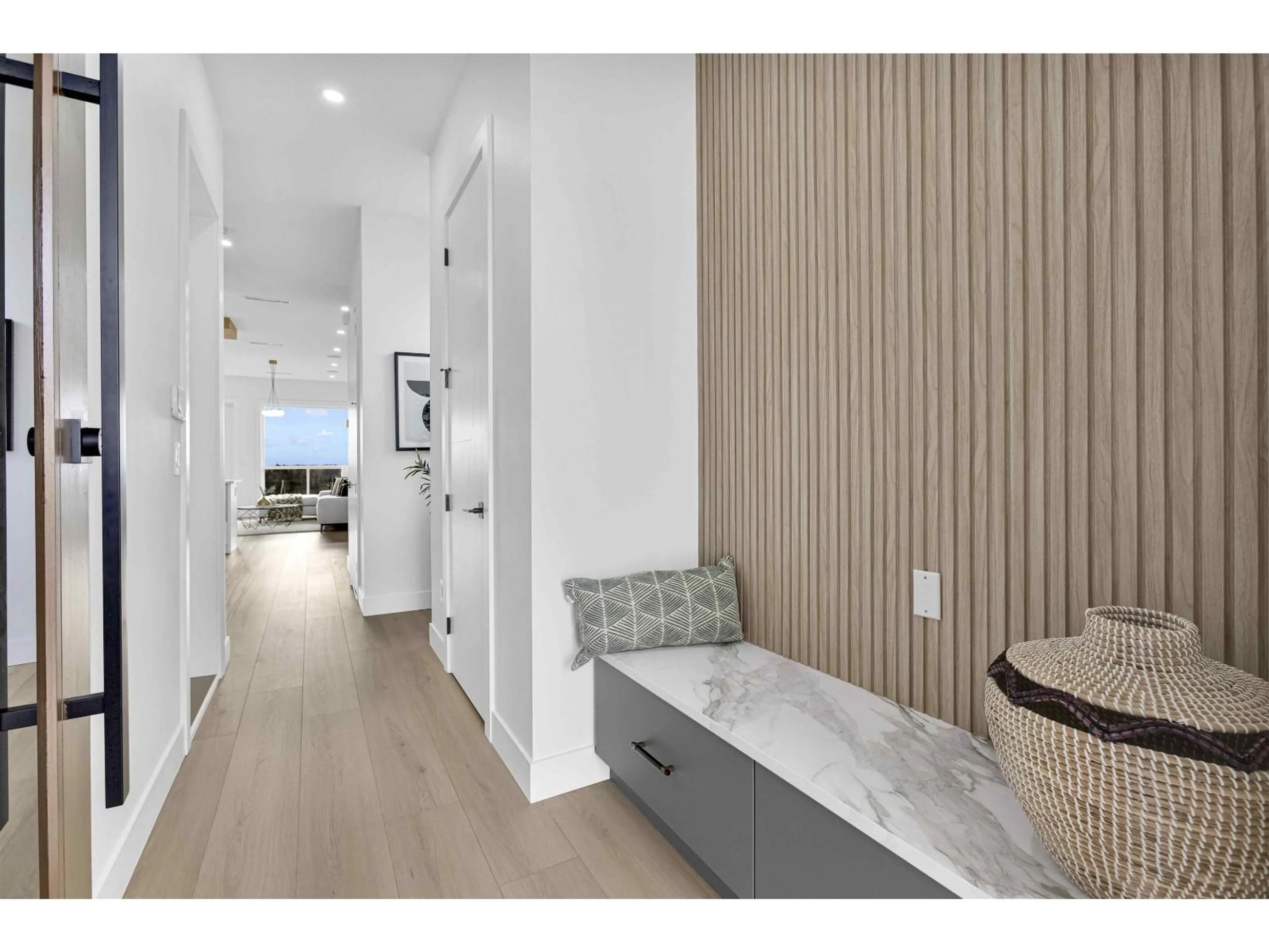 Indoor entryway for 102 - 16702 16A AVENUE, Surrey British Columbia V3Z0T3