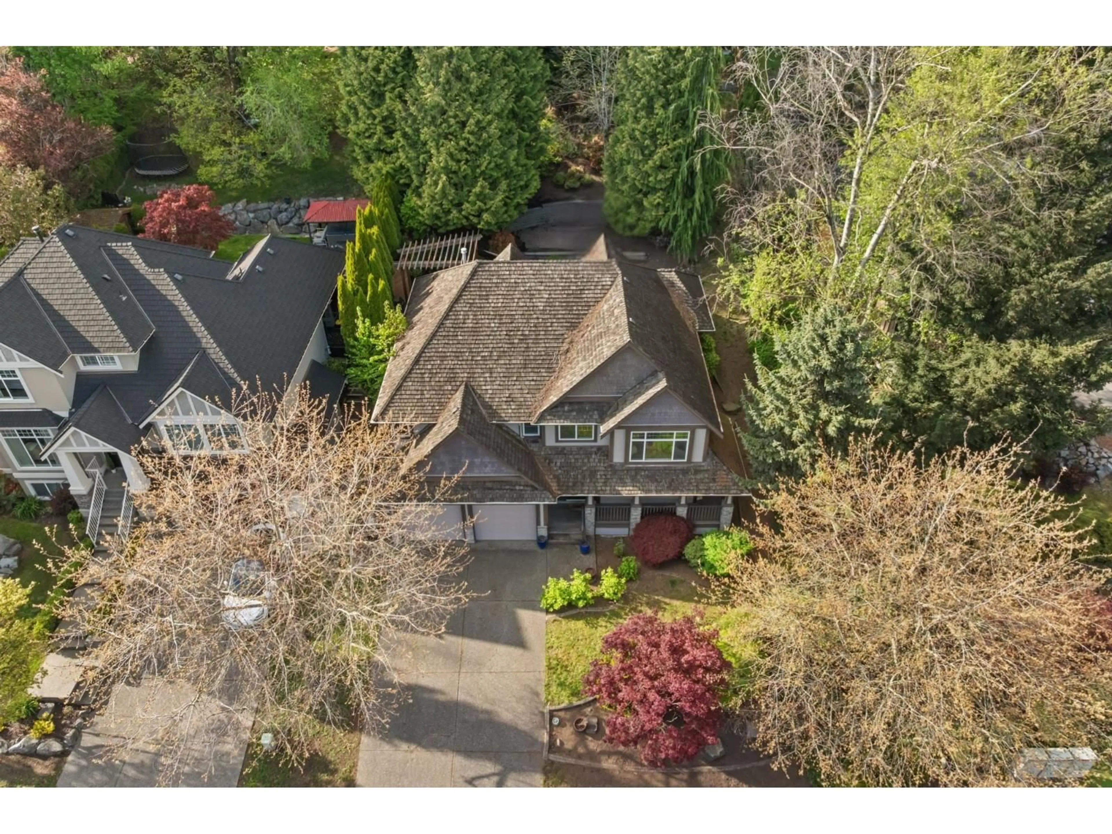 A pic from outside/outdoor area/front of a property/back of a property/a pic from drone, street for 35823 GRAYSTONE DRIVE, Abbotsford British Columbia V3G1K7