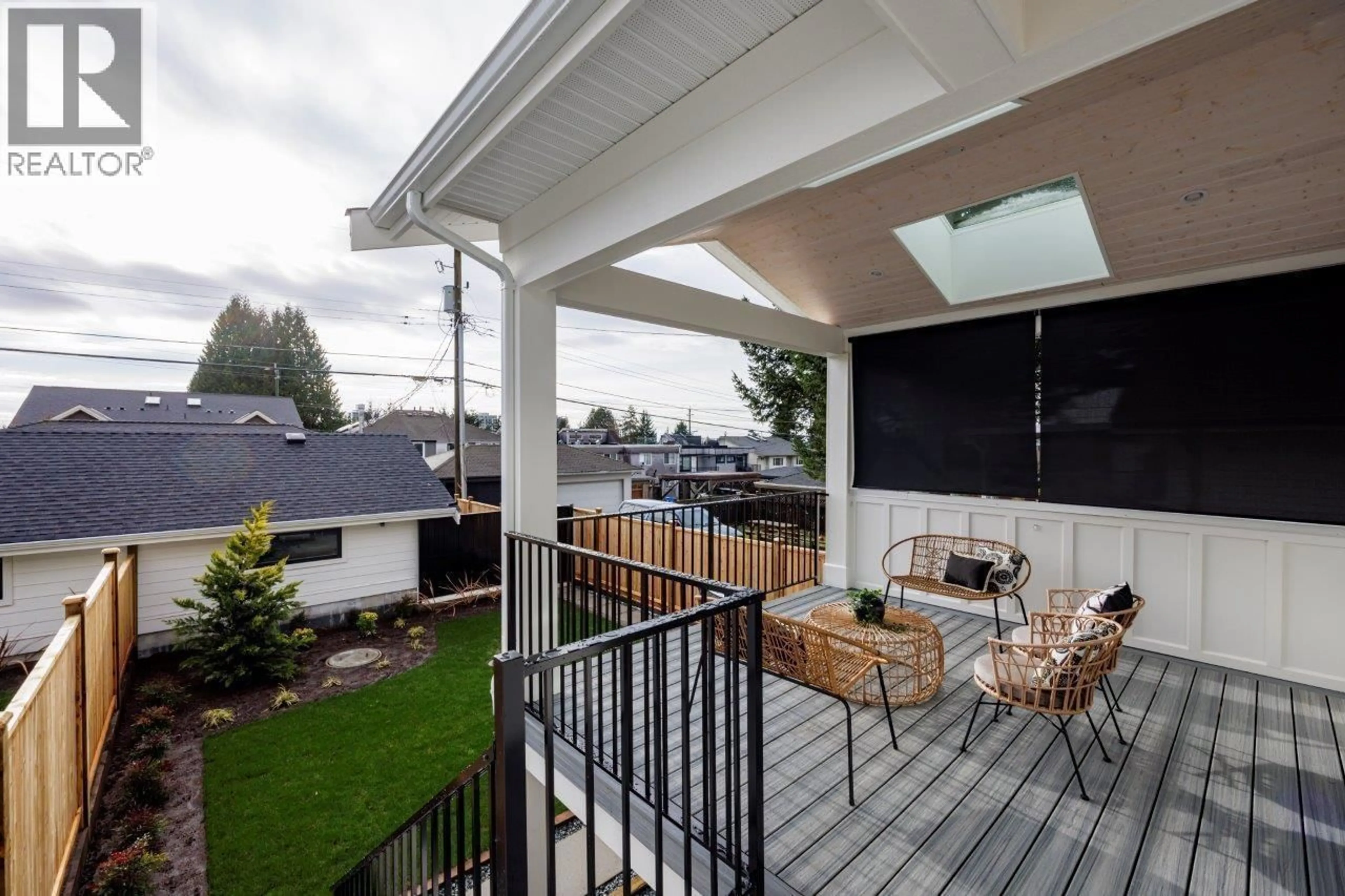 Patio, unknown for 229 22ND STREET, North Vancouver British Columbia V7L3C5