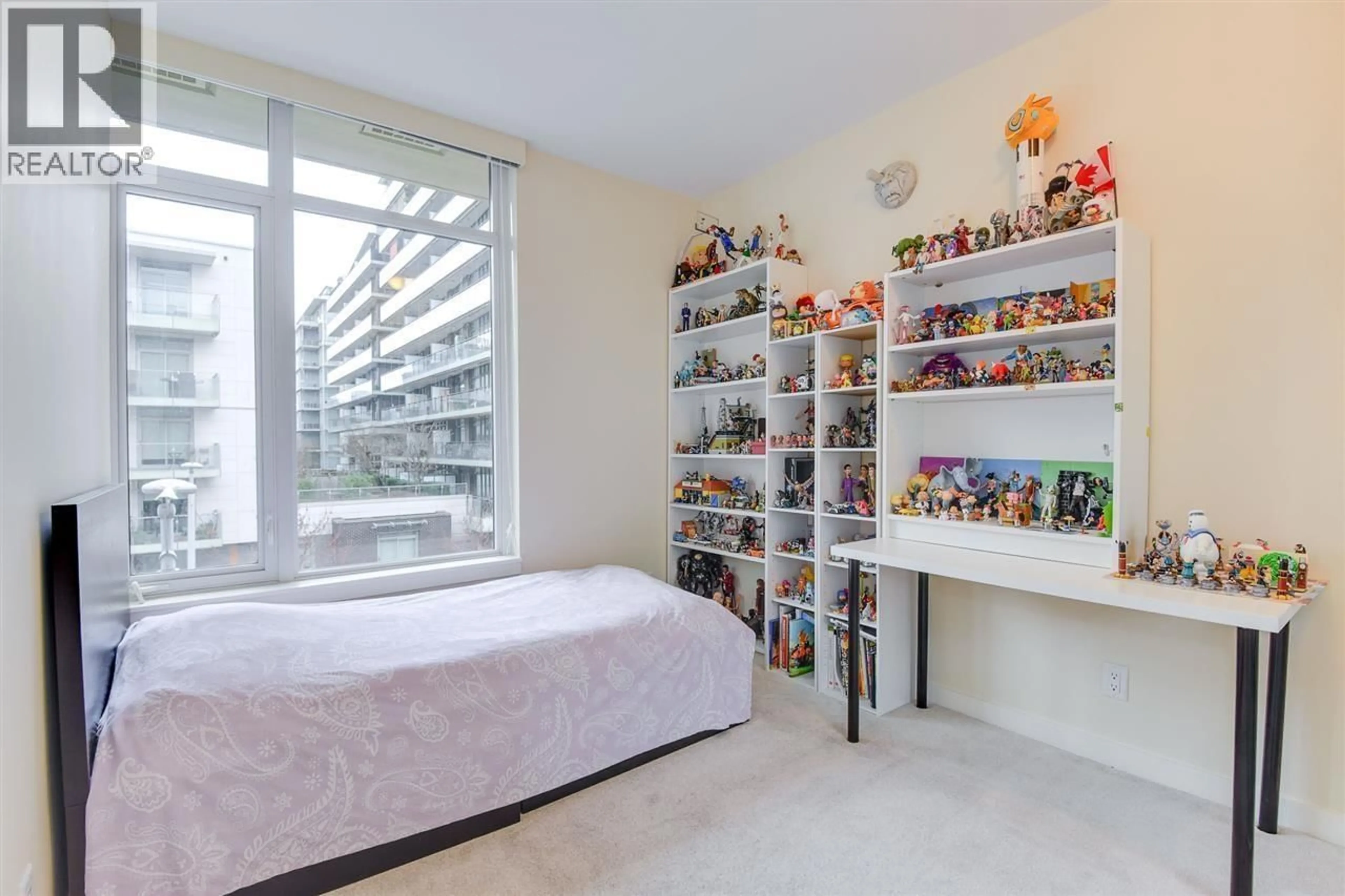 Bedroom with bed, unknown for 319 - 38 1ST AVENUE, Vancouver British Columbia V5Y0K3