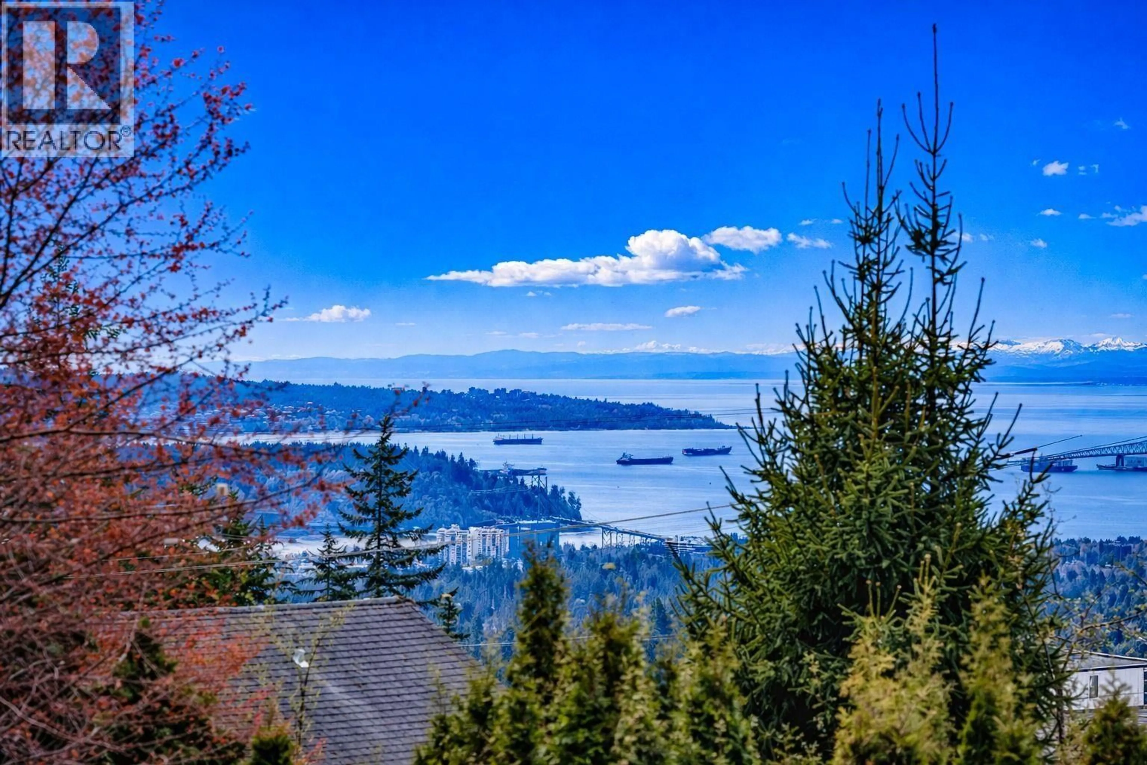 Unknown for 225 TAMARACK ROAD, North Vancouver British Columbia V7N1S3