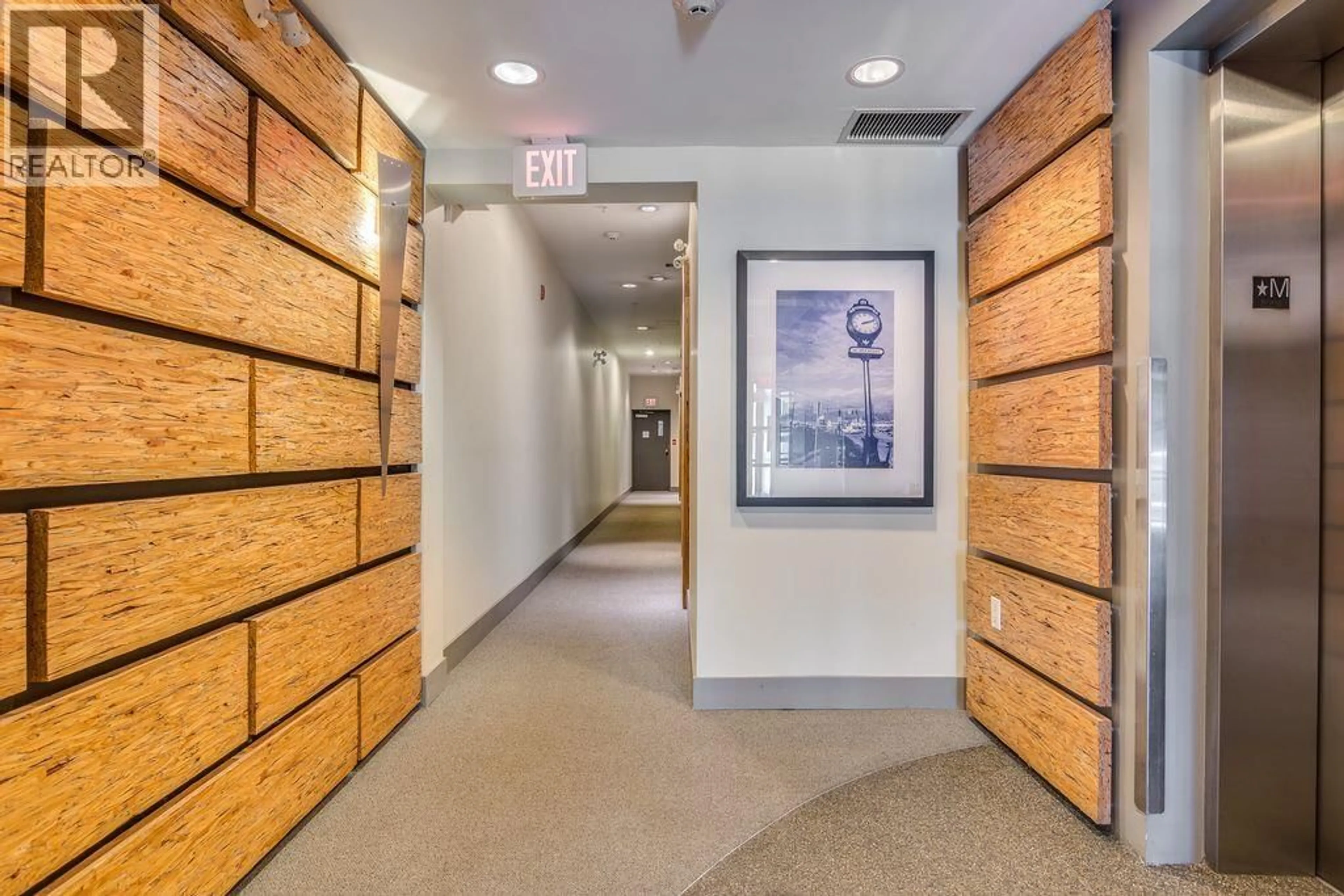 Indoor foyer for 208 - 205 10TH AVENUE, Vancouver British Columbia V5T4V6