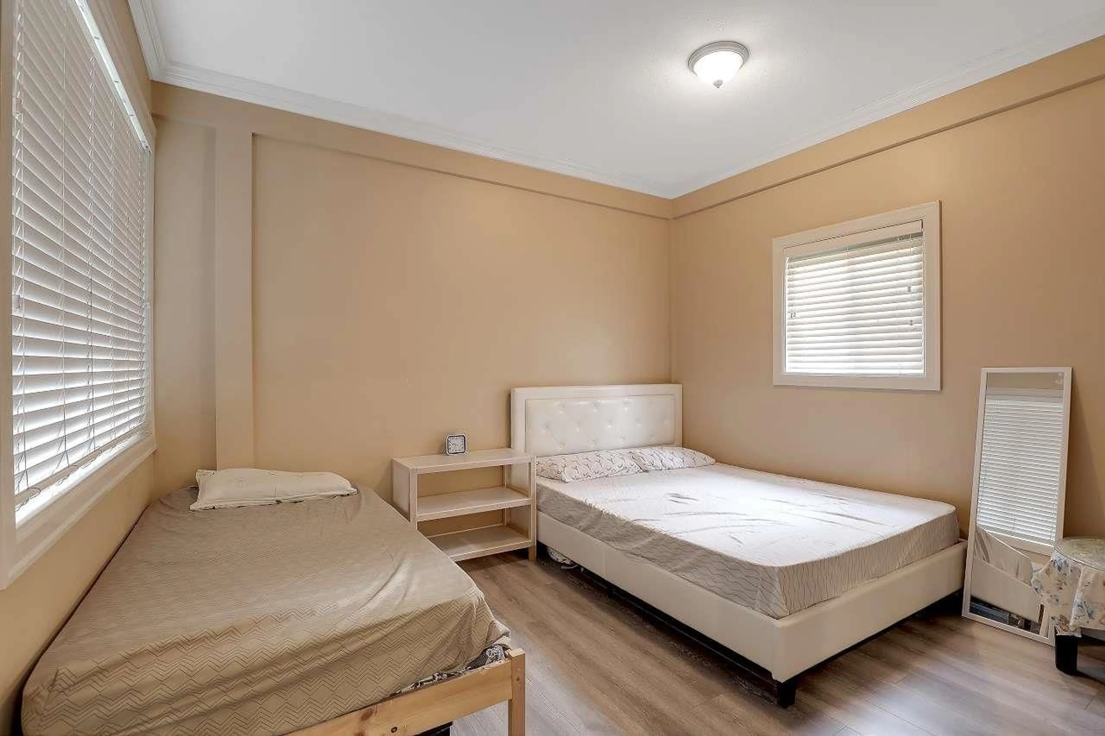 A pic of a room for 14078 68 AVENUE, Surrey British Columbia V3W2H2