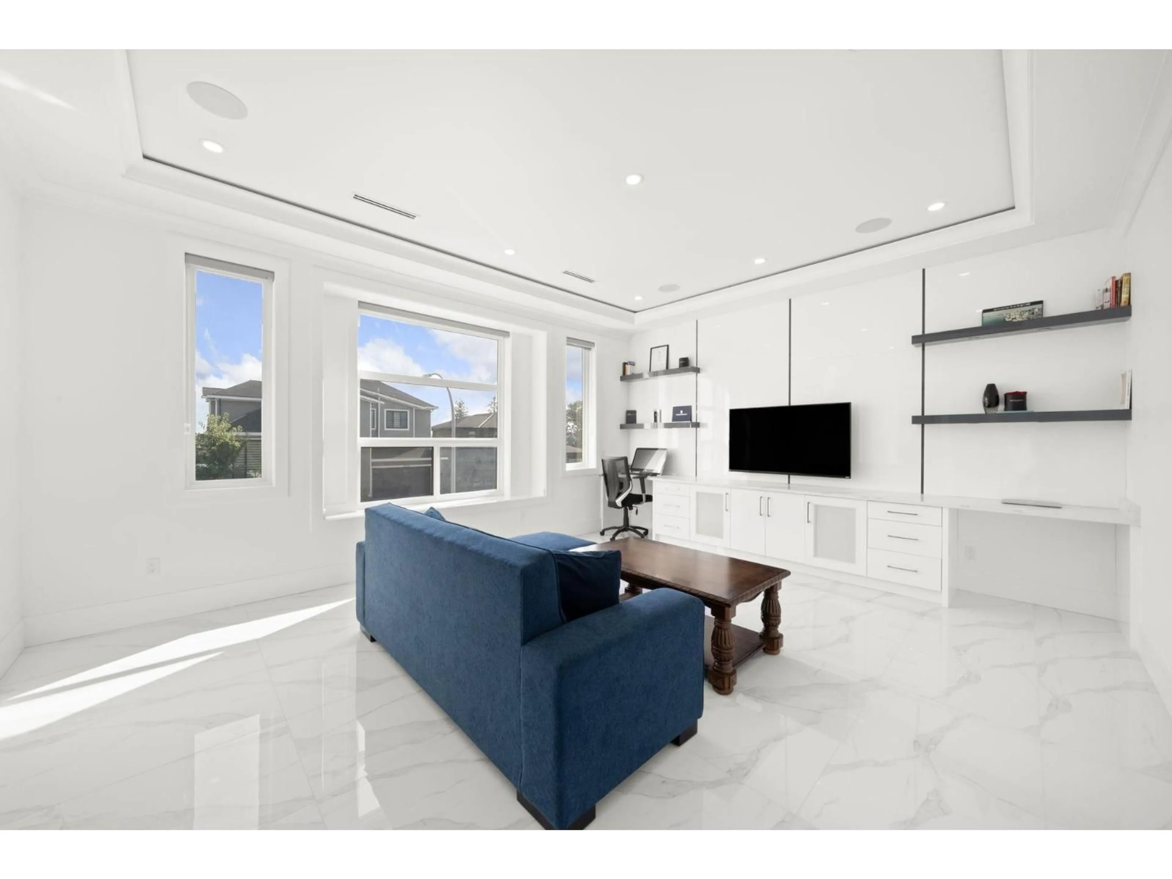 Living room with furniture, ceramic/tile floor for 15439 78 AVENUE, Surrey British Columbia V3S1C2