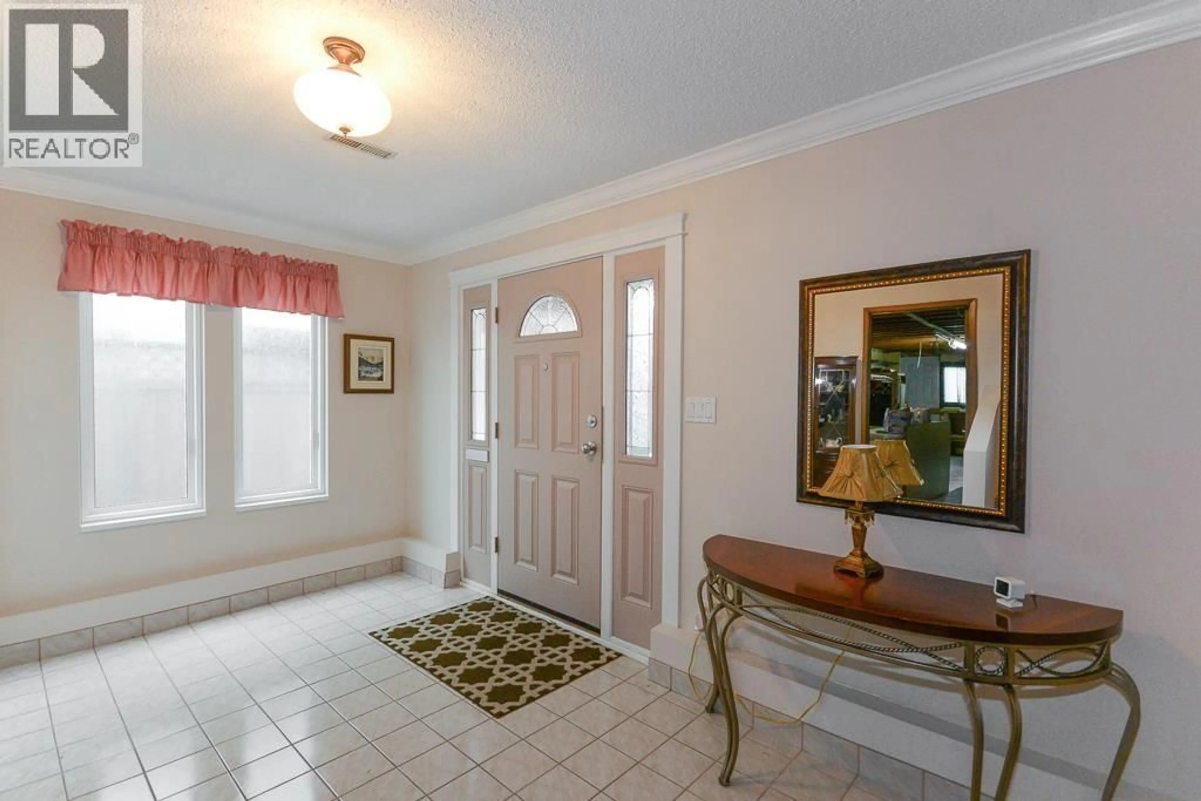 Indoor entryway for 6720 GOLDSMITH DRIVE, Richmond British Columbia V7E4G5