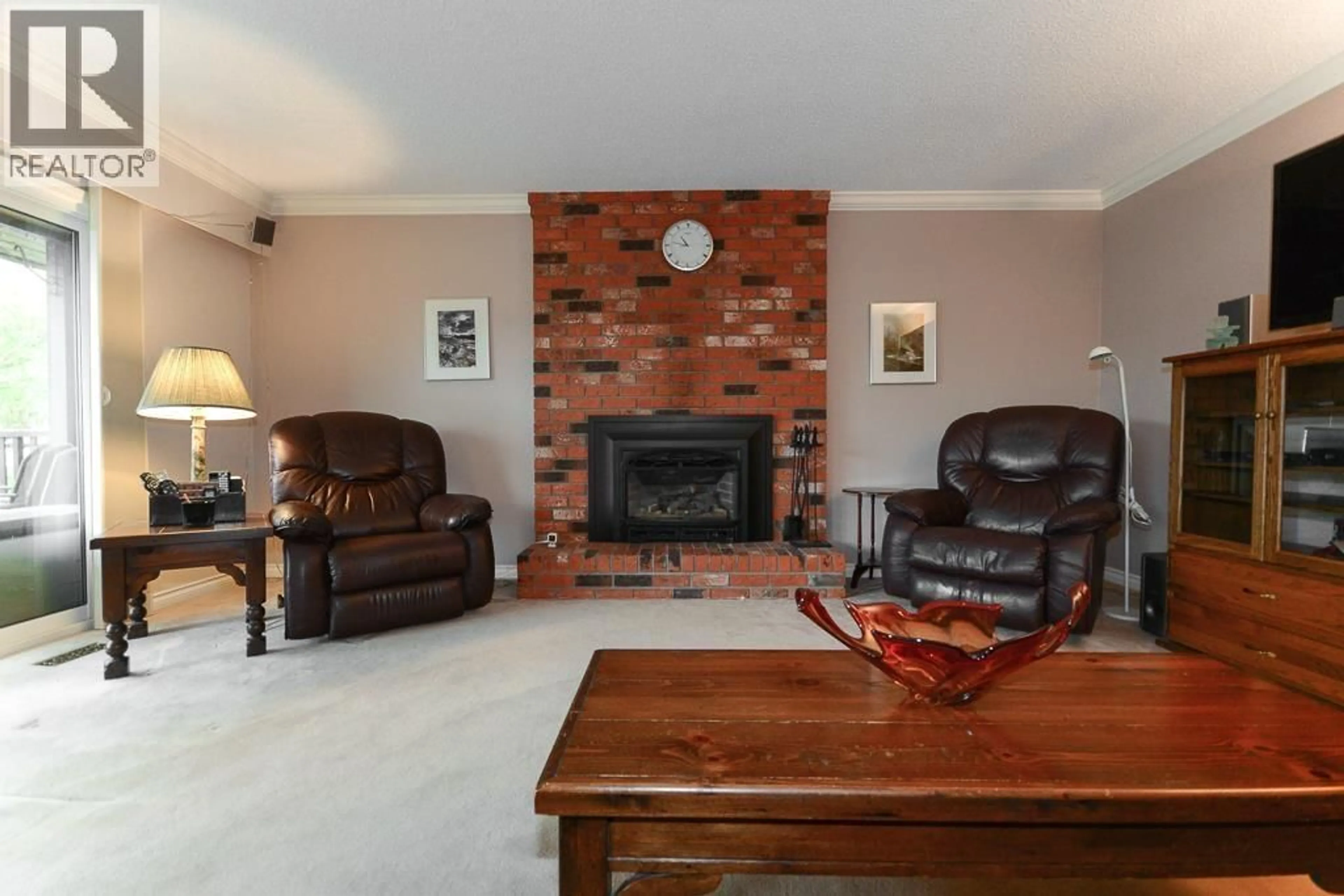 Living room with furniture, unknown for 6720 GOLDSMITH DRIVE, Richmond British Columbia V7E4G5