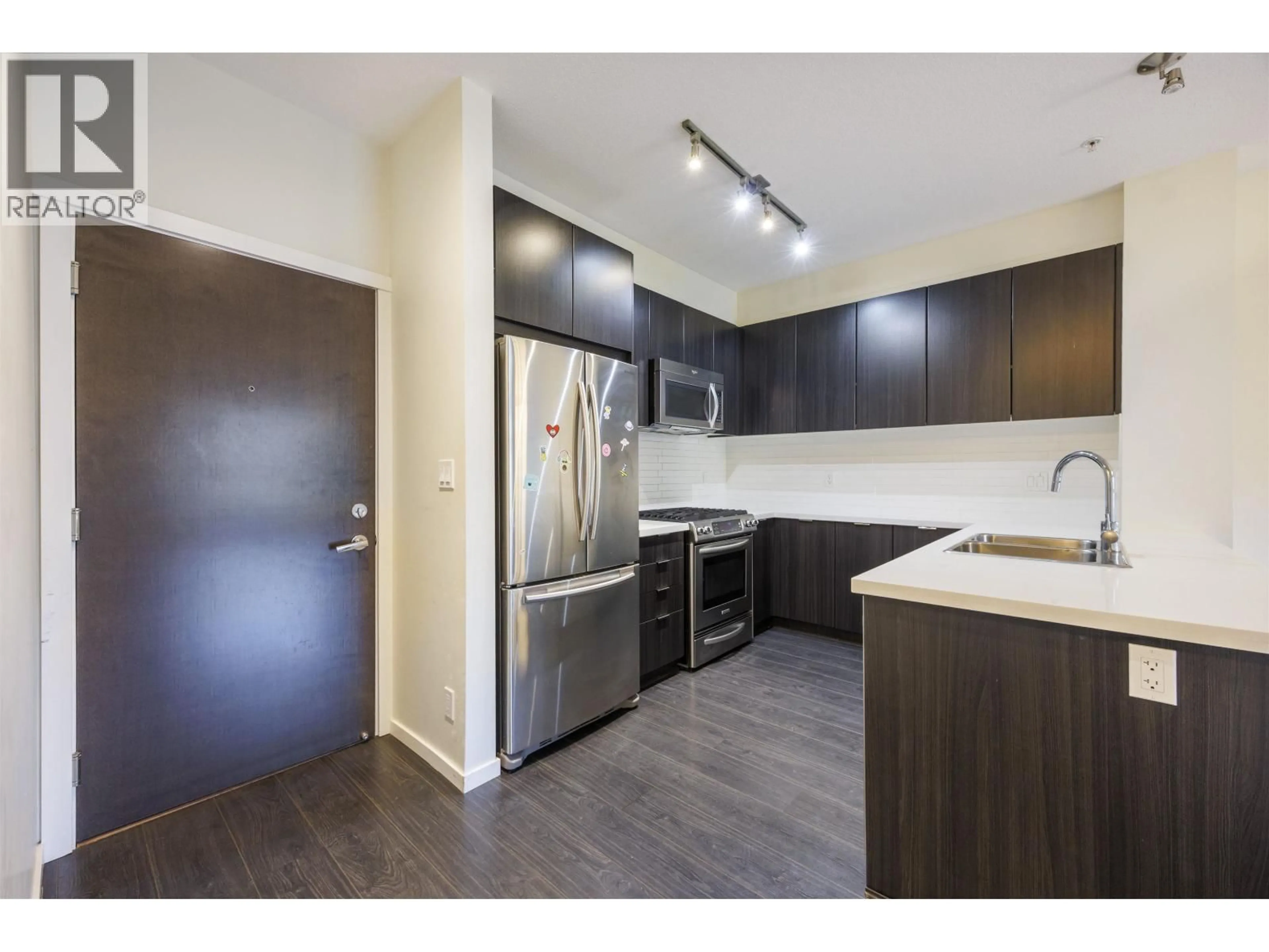 Unknown for 213 - 3107 WINDSOR GATE, Coquitlam British Columbia V3B0L1