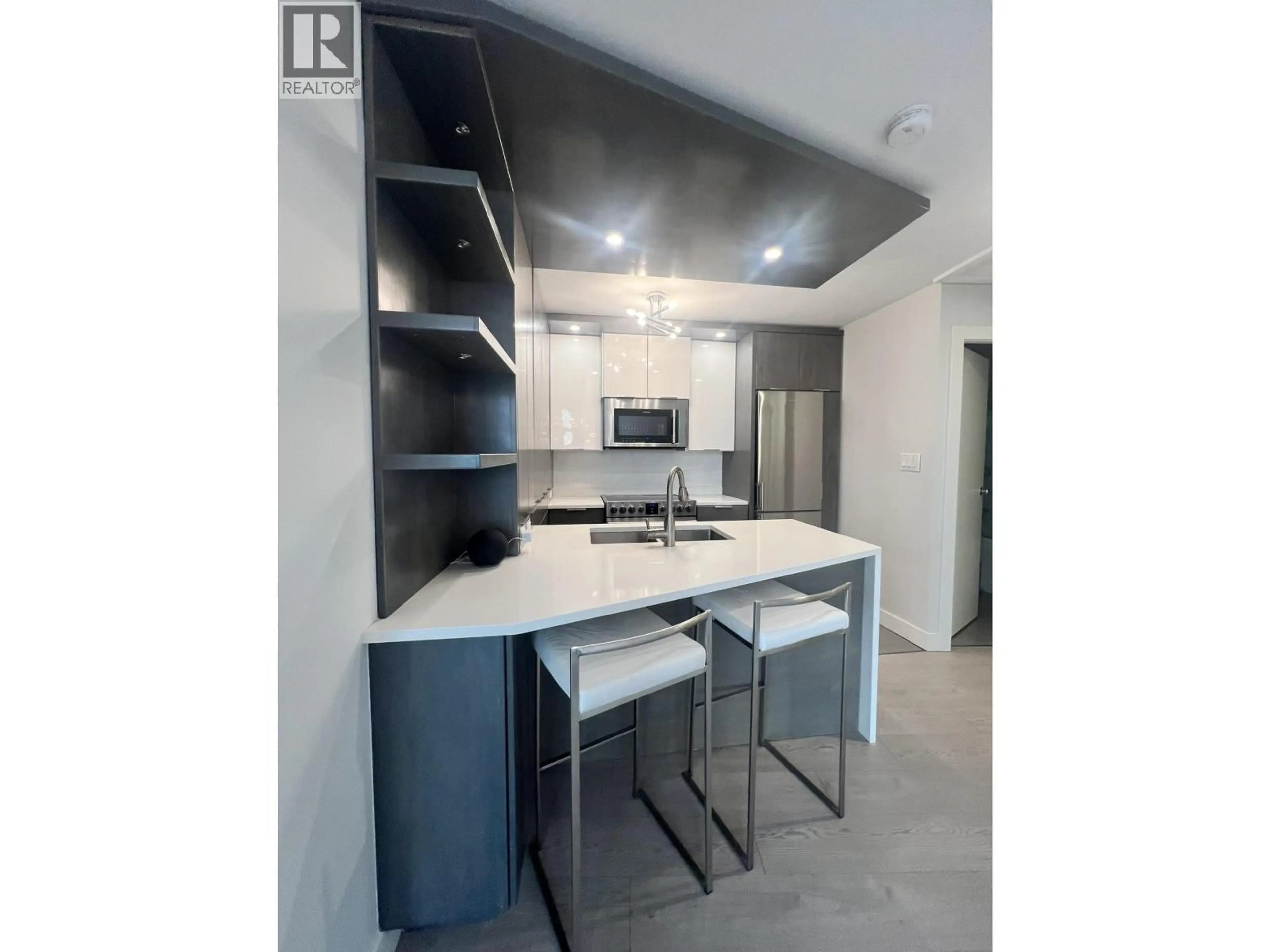 Open concept kitchen, unknown for 607 - 989 NELSON STREET, Vancouver British Columbia V6Z2S1