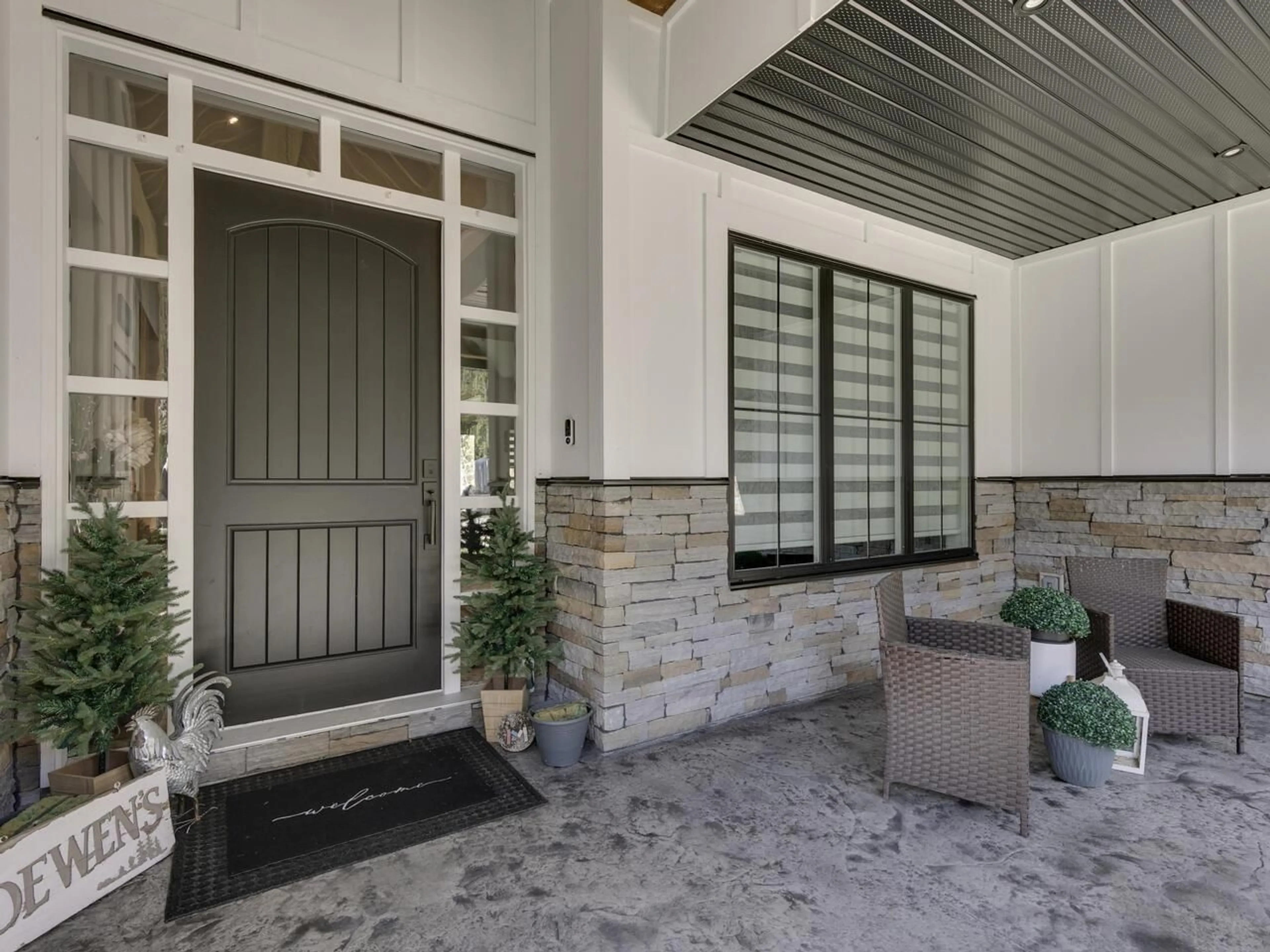 Indoor entryway for 9409 ERICKSON STREET, Mission British Columbia V2V7C8