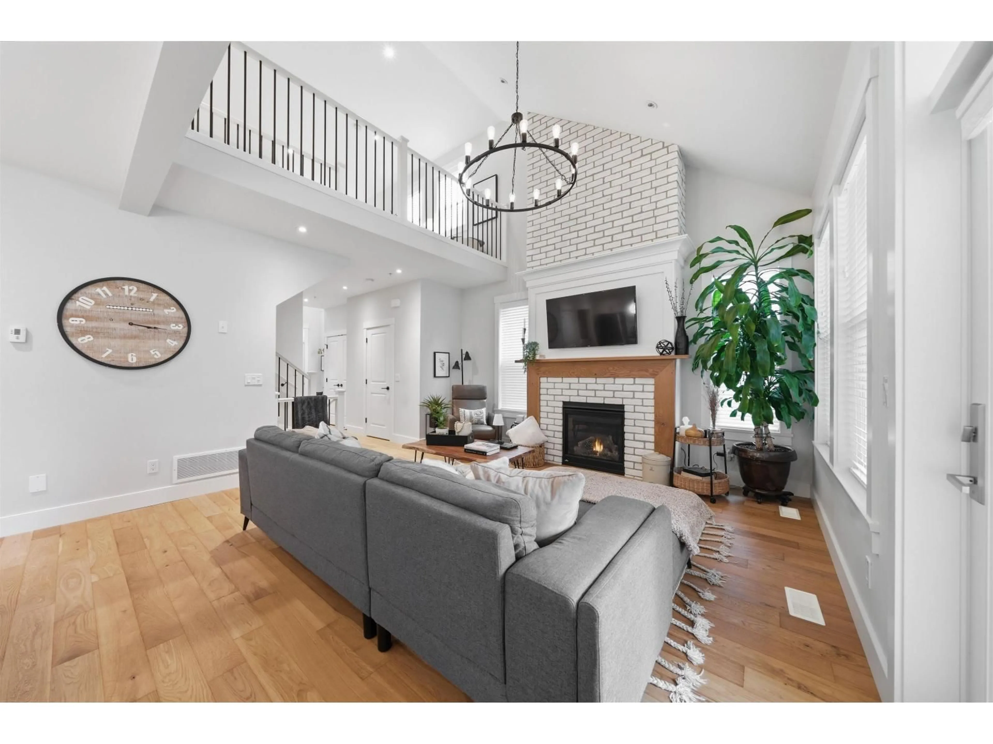 Living room with furniture, unknown for 8 - 21858 47B AVENUE, Langley British Columbia V3A8H1