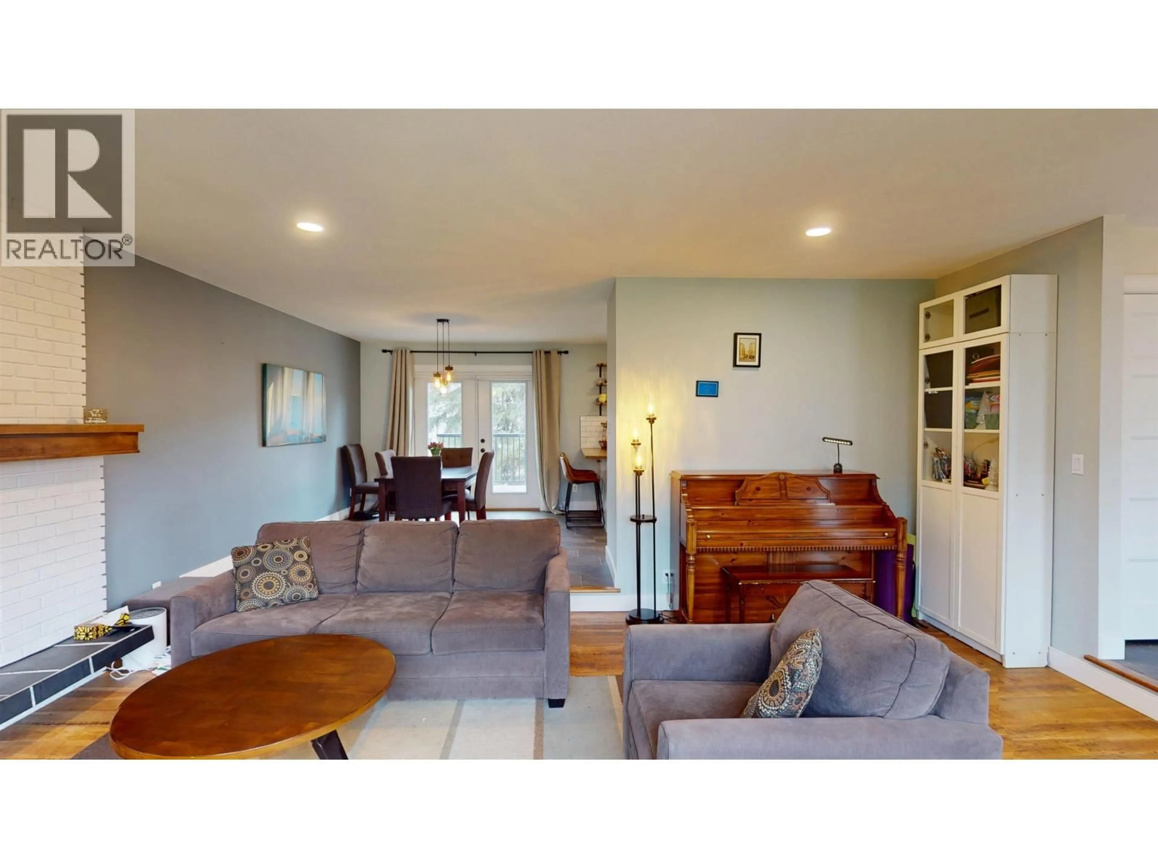 Living room with furniture, unknown for 140 LEONARD STREET, Quesnel British Columbia V2J3E5