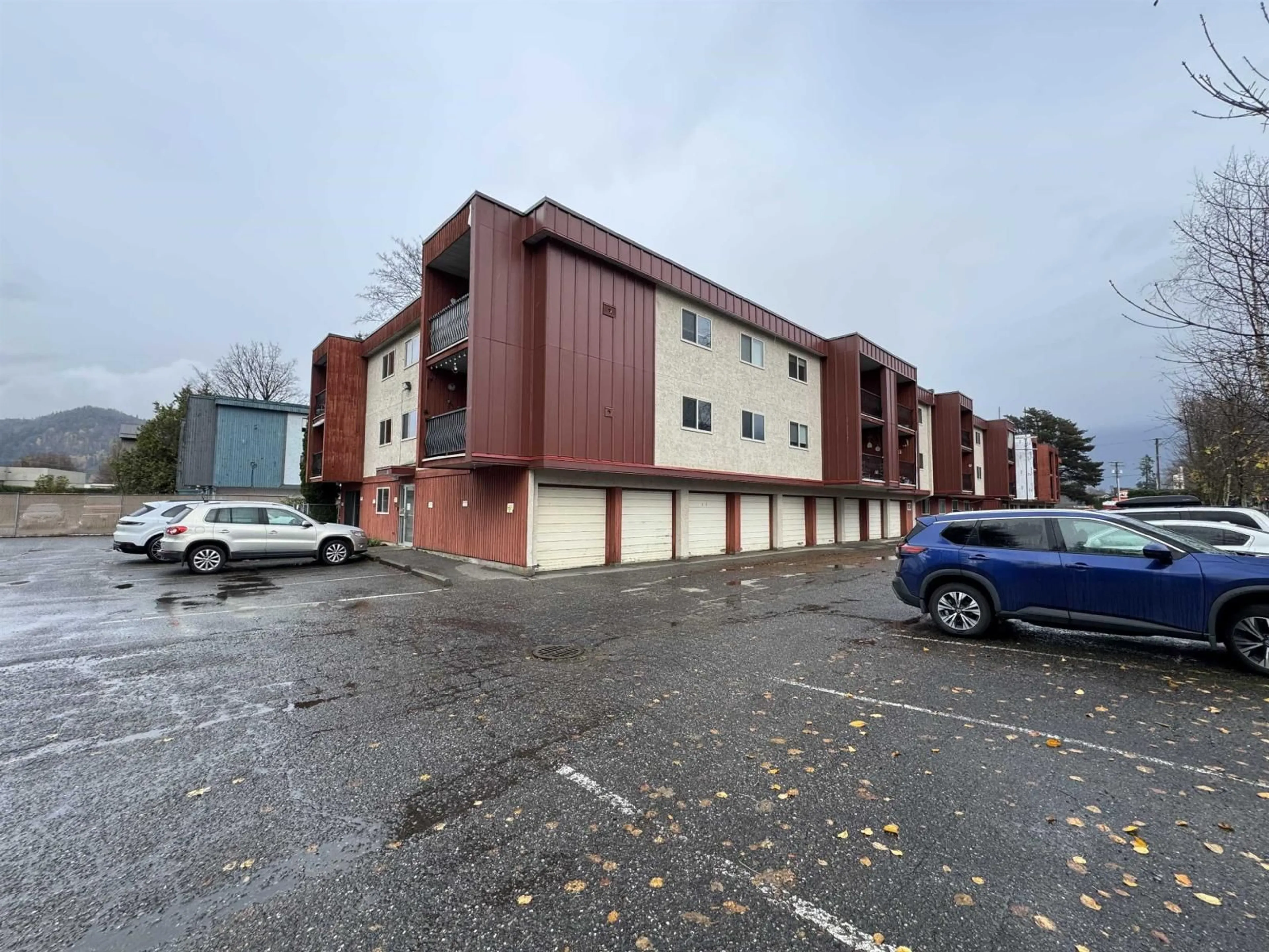 A pic from outside/outdoor area/front of a property/back of a property/a pic from drone, building for 108 - 1735 AGASSIZ-ROSEDALE NO 9 HIGHWAY, Agassiz British Columbia V0M1A2