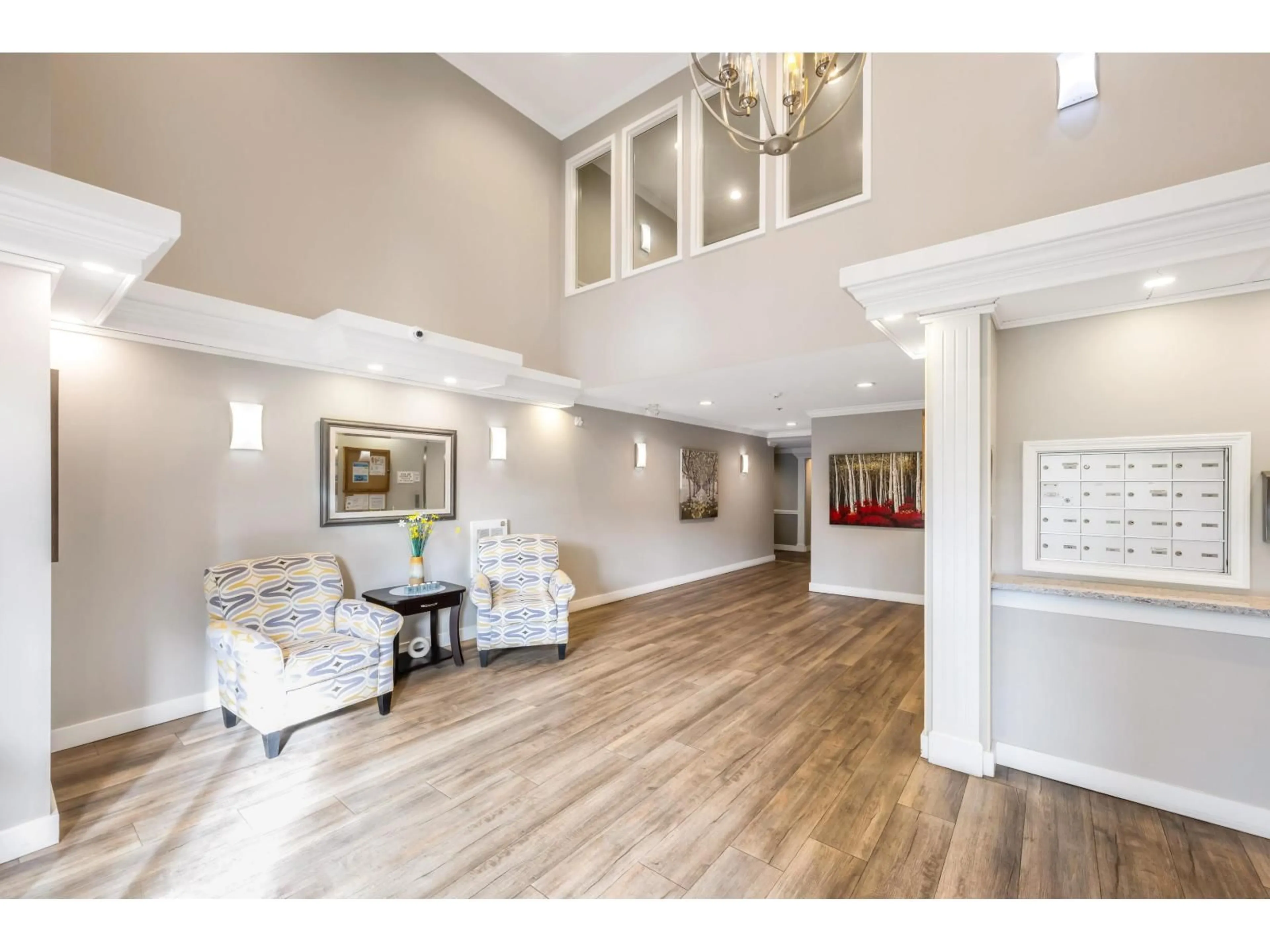 Indoor foyer for 303 - 13870 70 AVENUE, Surrey British Columbia V3W0R9