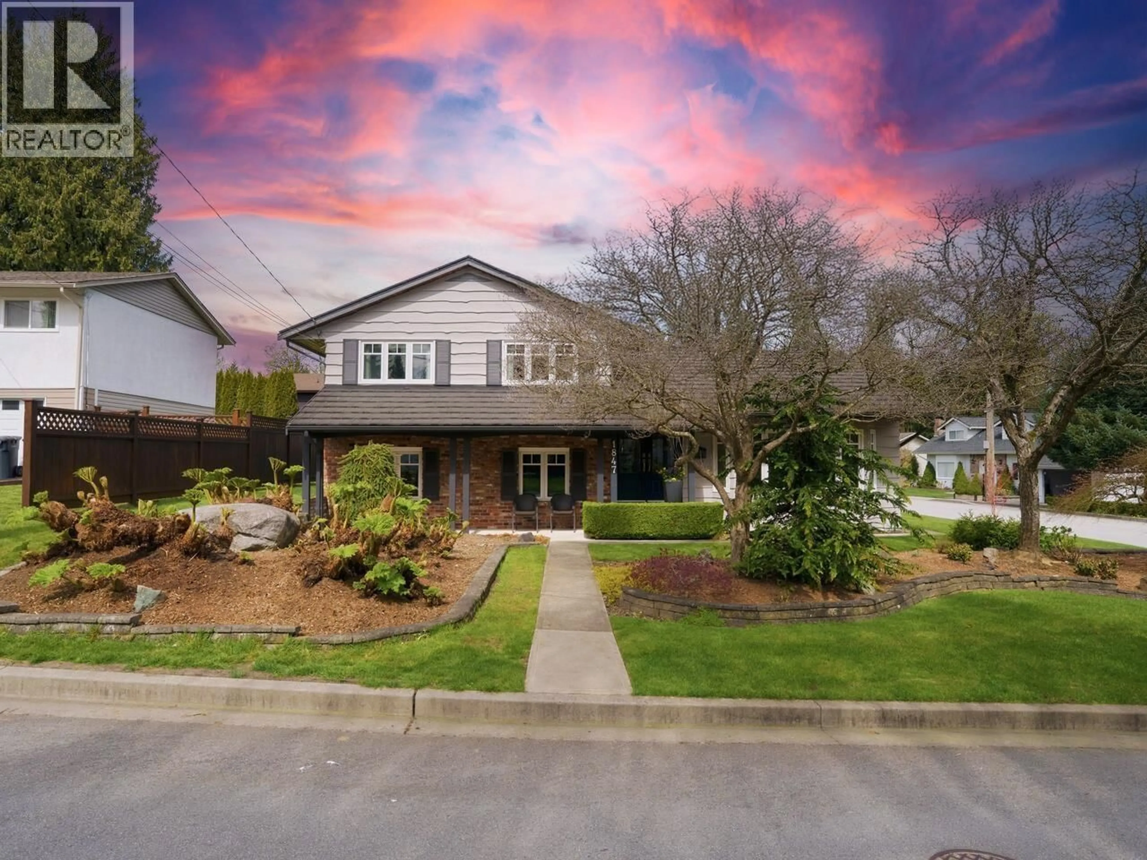 A pic from outside/outdoor area/front of a property/back of a property/a pic from drone, street for 1847 RODGER AVENUE, Port Coquitlam British Columbia V3C1B8