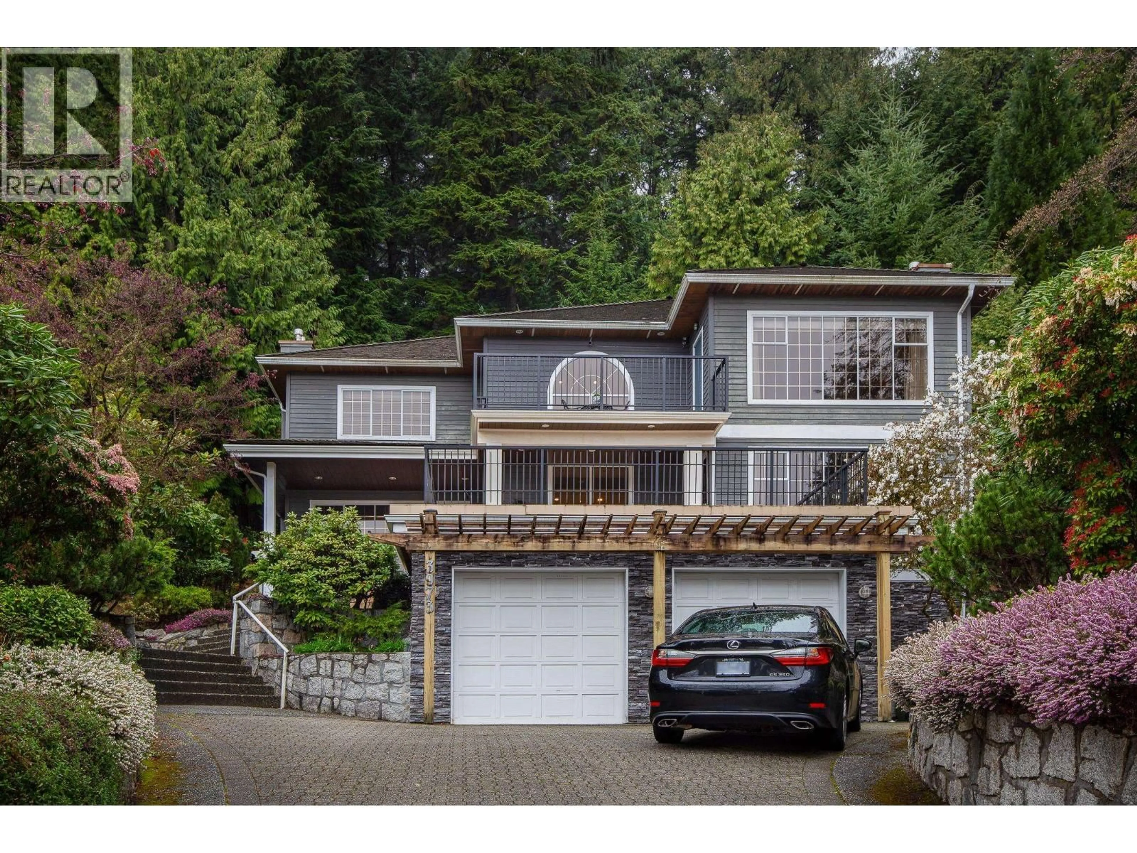 Home with vinyl exterior material, street for 3973 BRAEMAR PLACE, North Vancouver British Columbia V7N4M8