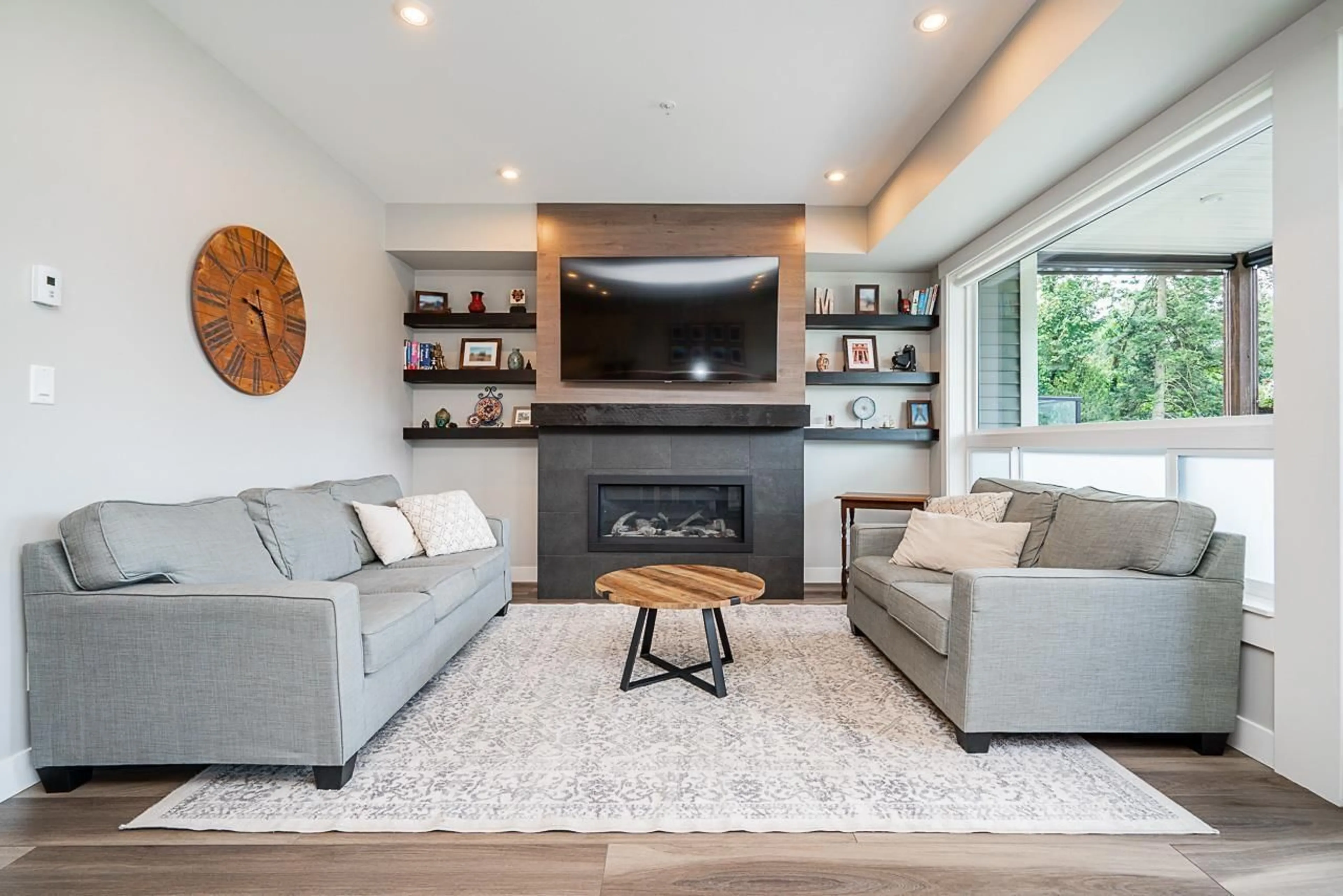 Living room with furniture, unknown for 5 - 43575 CHILLIWACK MOUNTAIN ROAD, Chilliwack British Columbia V2R6B9