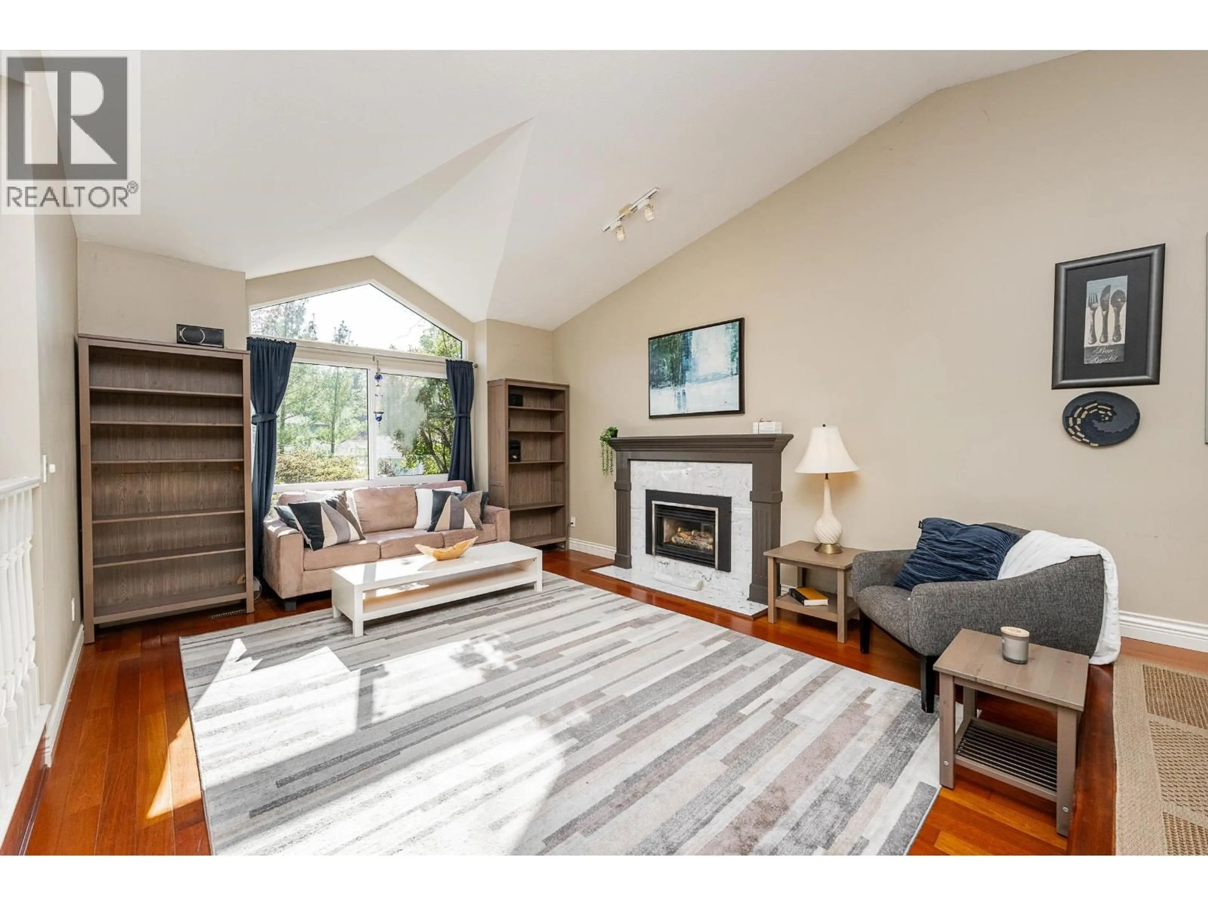 Living room with furniture, unknown for 25 RAVINE DRIVE, Port Moody British Columbia V3H4G6