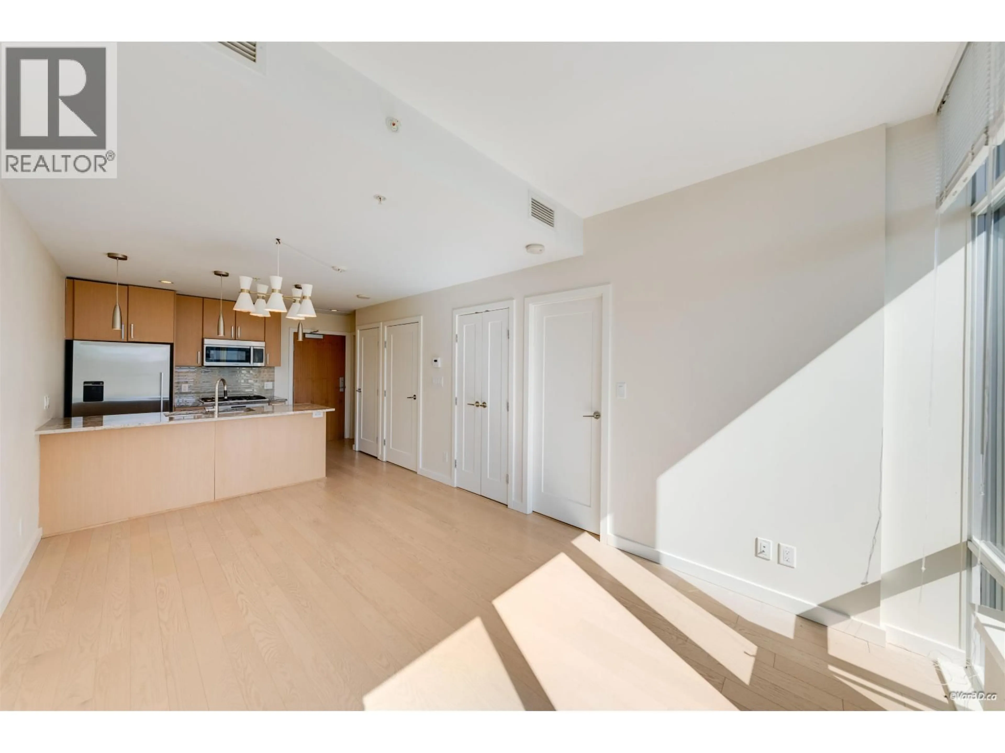 Unknown for 1002 - 88 1ST AVENUE, Vancouver British Columbia V5Y0K2