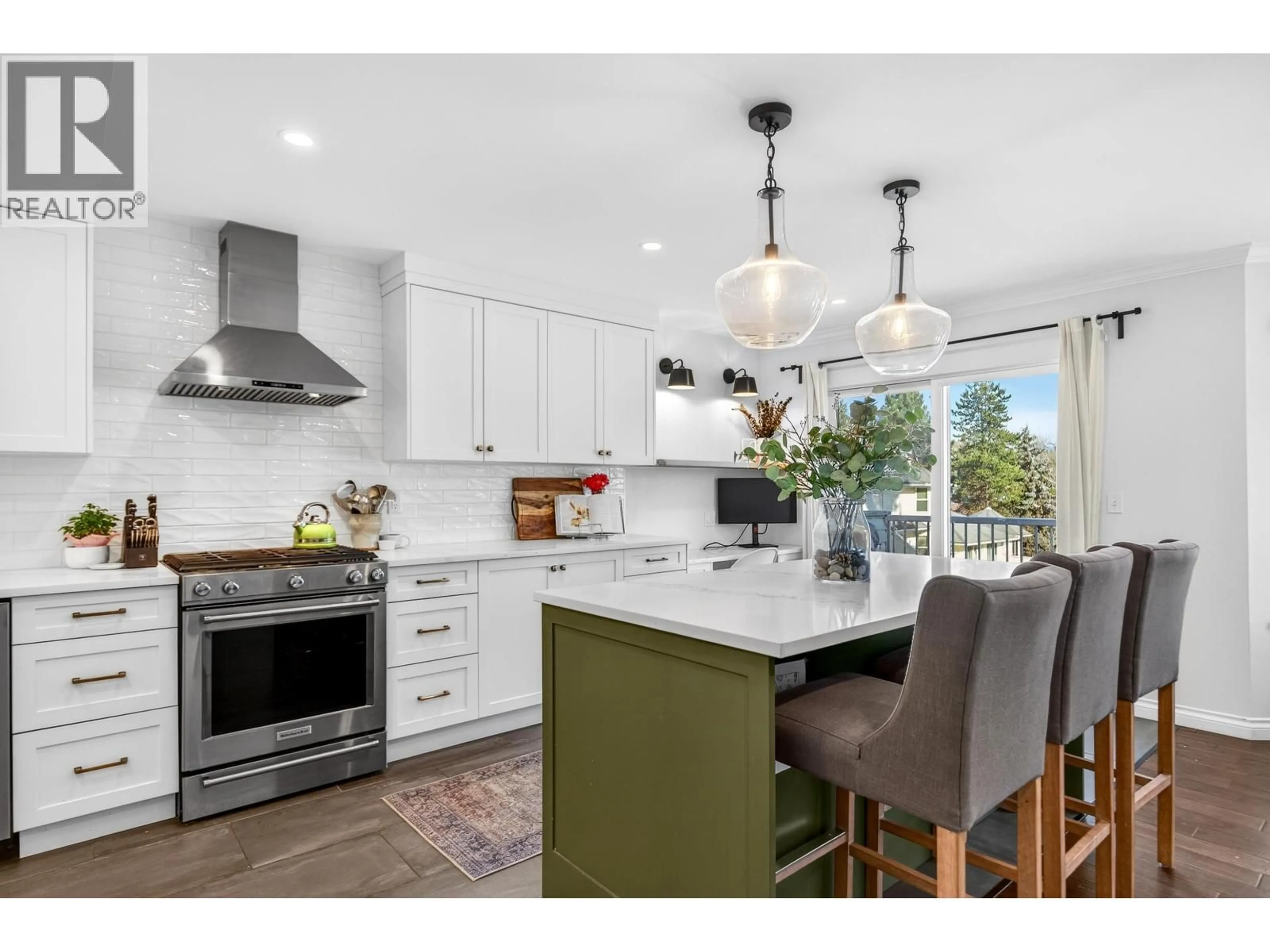 Open concept kitchen, ceramic/tile floor for 205 - 1180 FALCON DRIVE, Coquitlam British Columbia V3E2K6