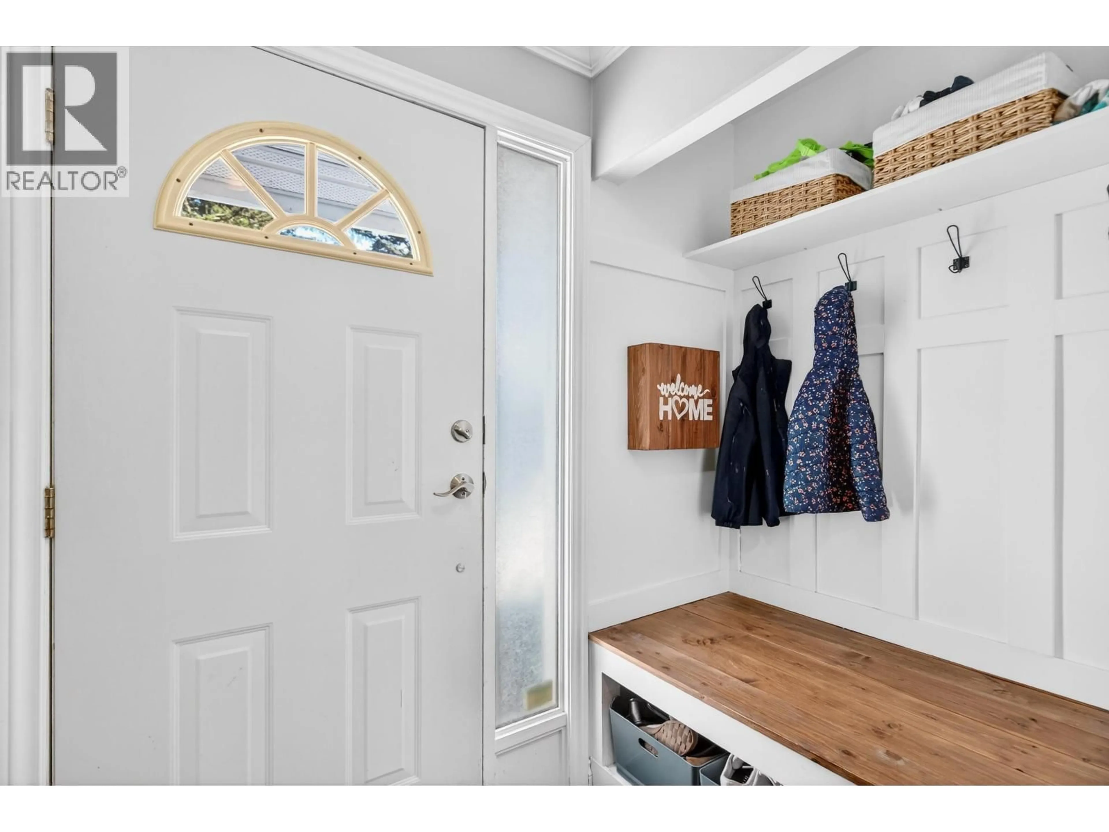 Indoor entryway for 205 - 1180 FALCON DRIVE, Coquitlam British Columbia V3E2K6