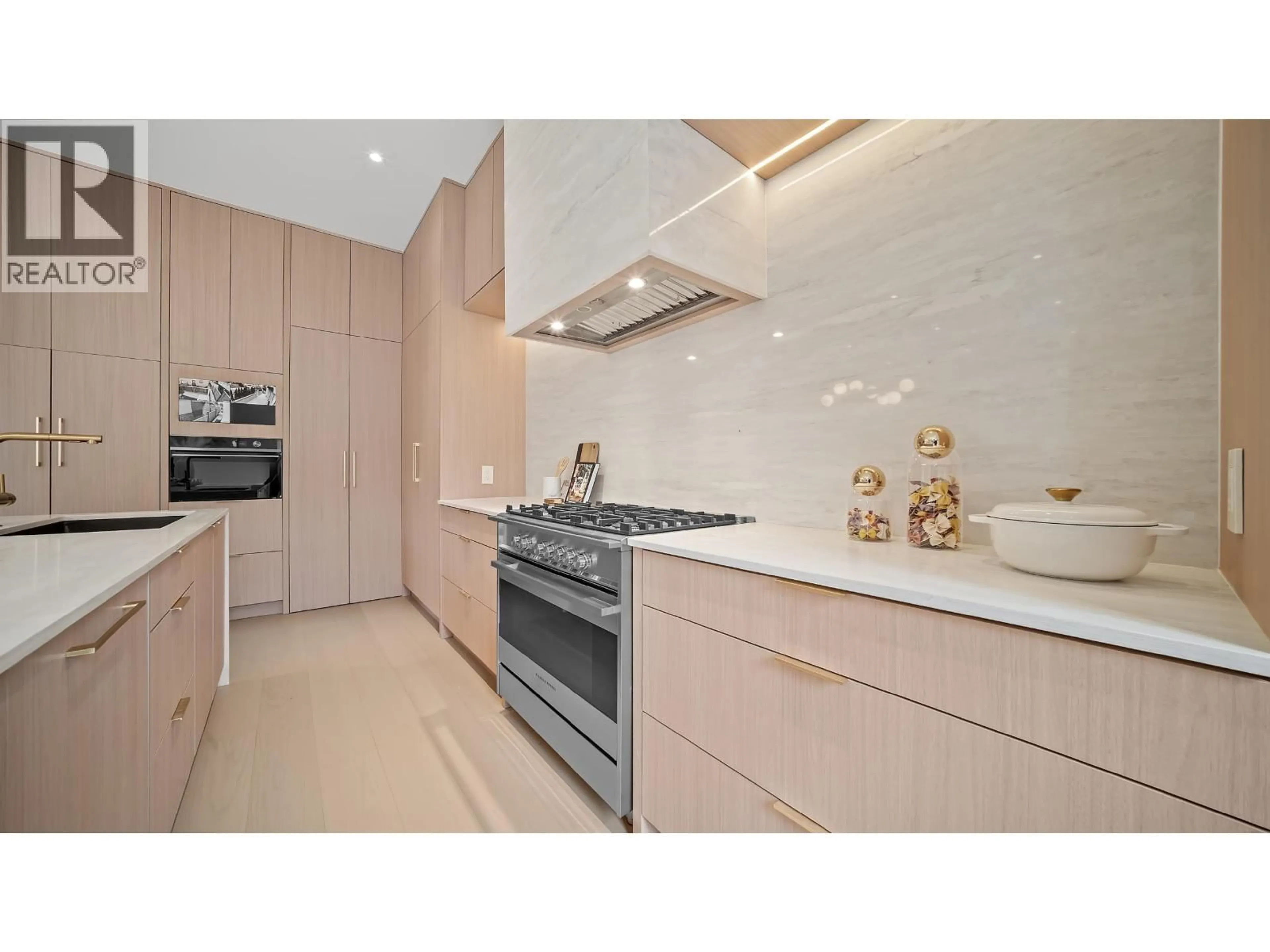 Contemporary kitchen, ceramic/tile floor for 2 - 6070 ELGIN AVENUE, Burnaby British Columbia V5H3S4