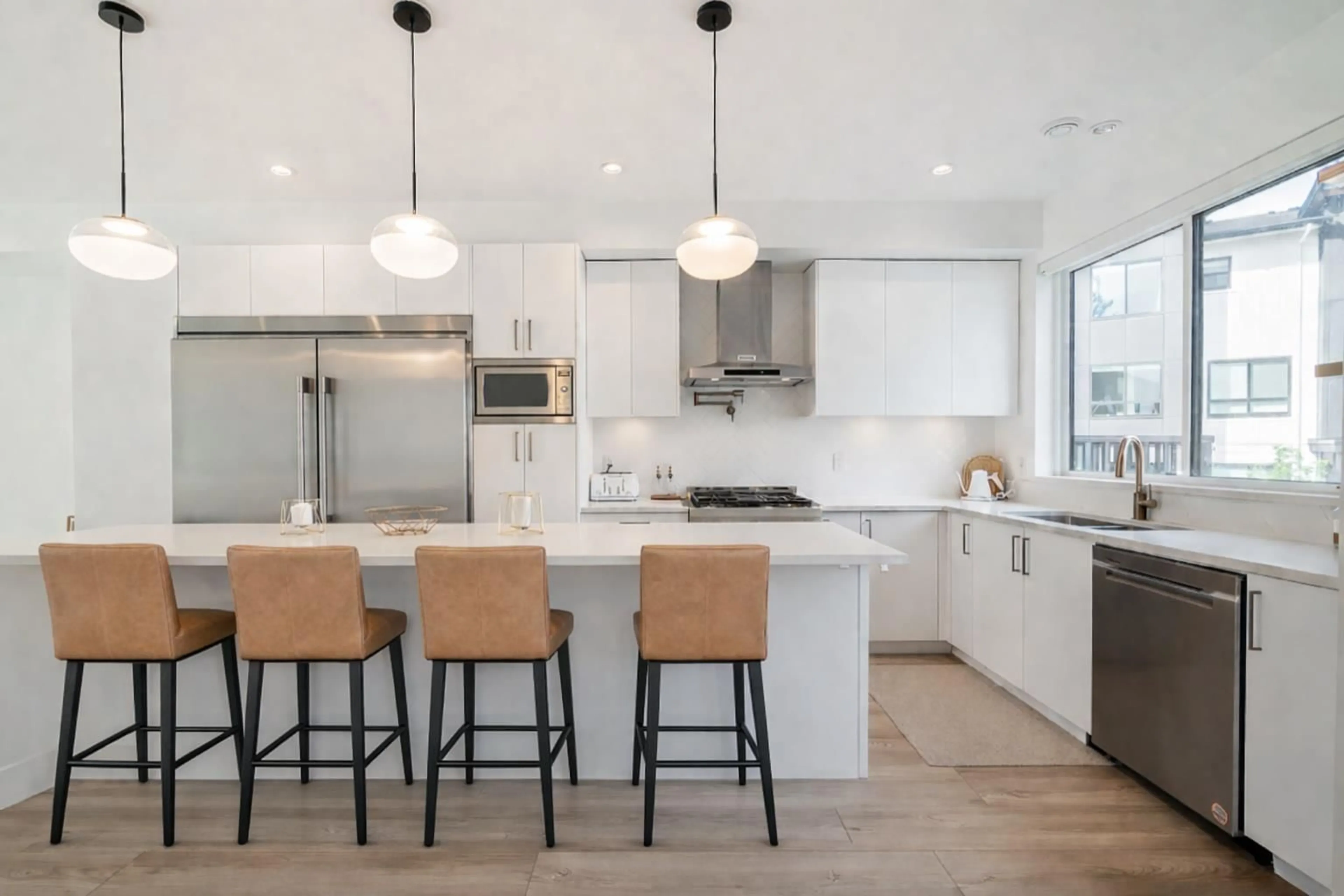 Open concept kitchen, unknown for 28 - 17538 100 AVENUE, Surrey British Columbia V4N6X3