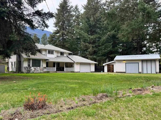 50615 SLANZI ROAD, Boston Bar / Lytton 2