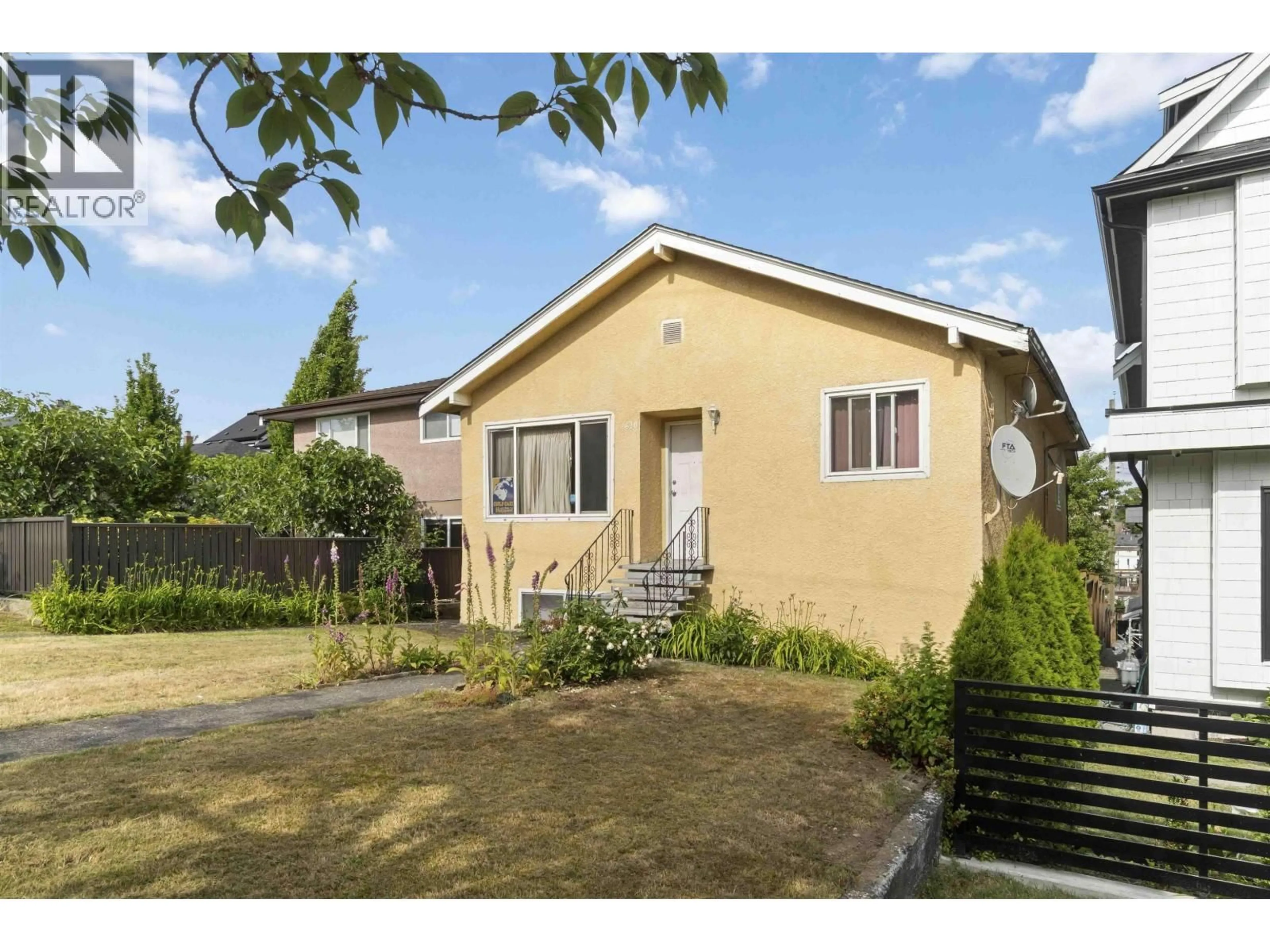 Unknown for 620 SLOCAN STREET, Vancouver British Columbia V5K3X7