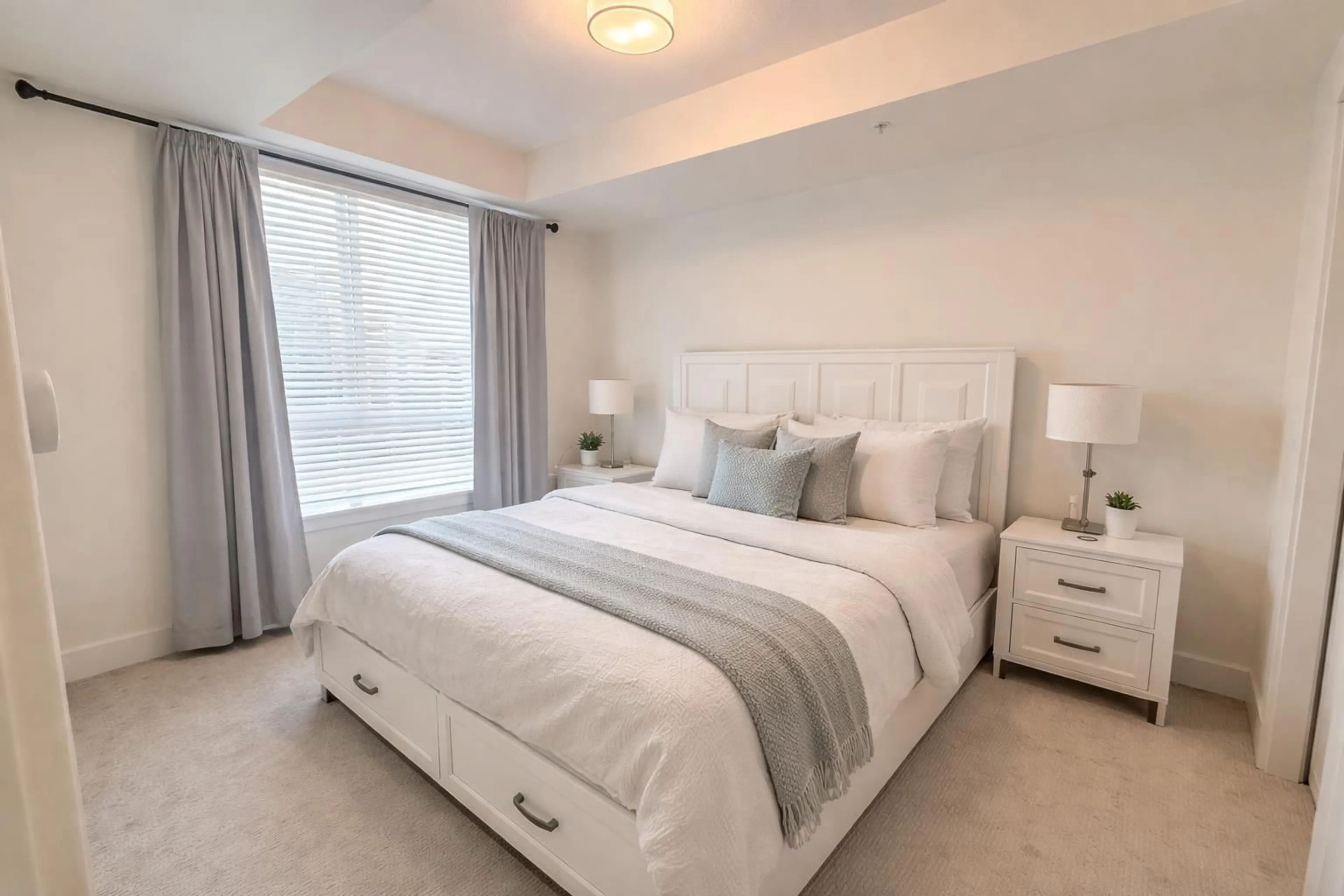 Bedroom with bed, unknown for 302 - 19935 75A AVENUE, Langley British Columbia V2Y4L6