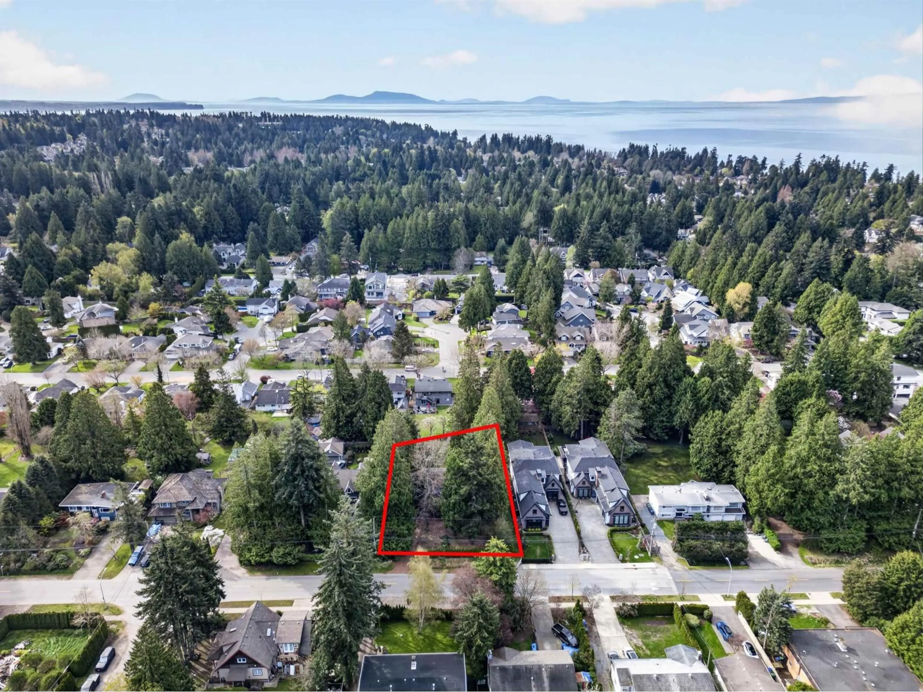 A pic from outside/outdoor area/front of a property/back of a property/a pic from drone, water/lake/river/ocean view for 12564 25 AVENUE, Surrey British Columbia V4A2K3