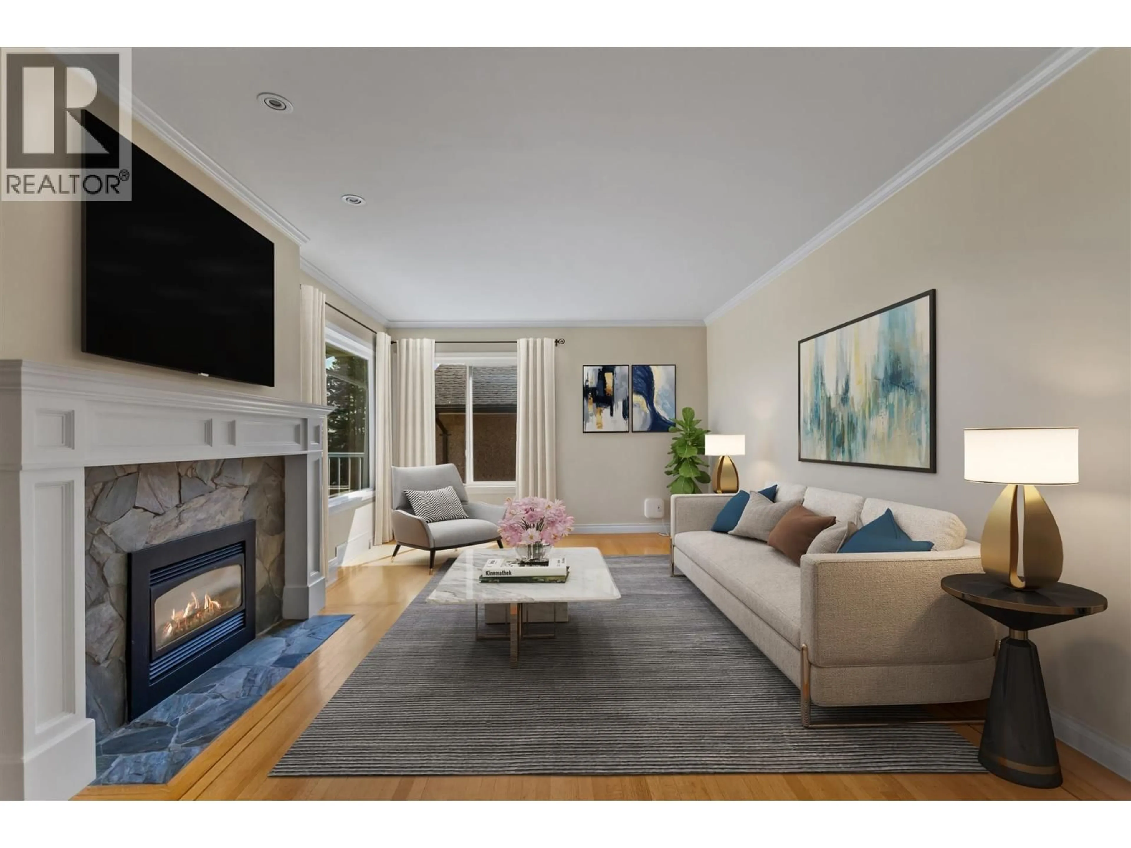 Living room with furniture, unknown for 832 SURREY STREET, New Westminster British Columbia V3L4W2