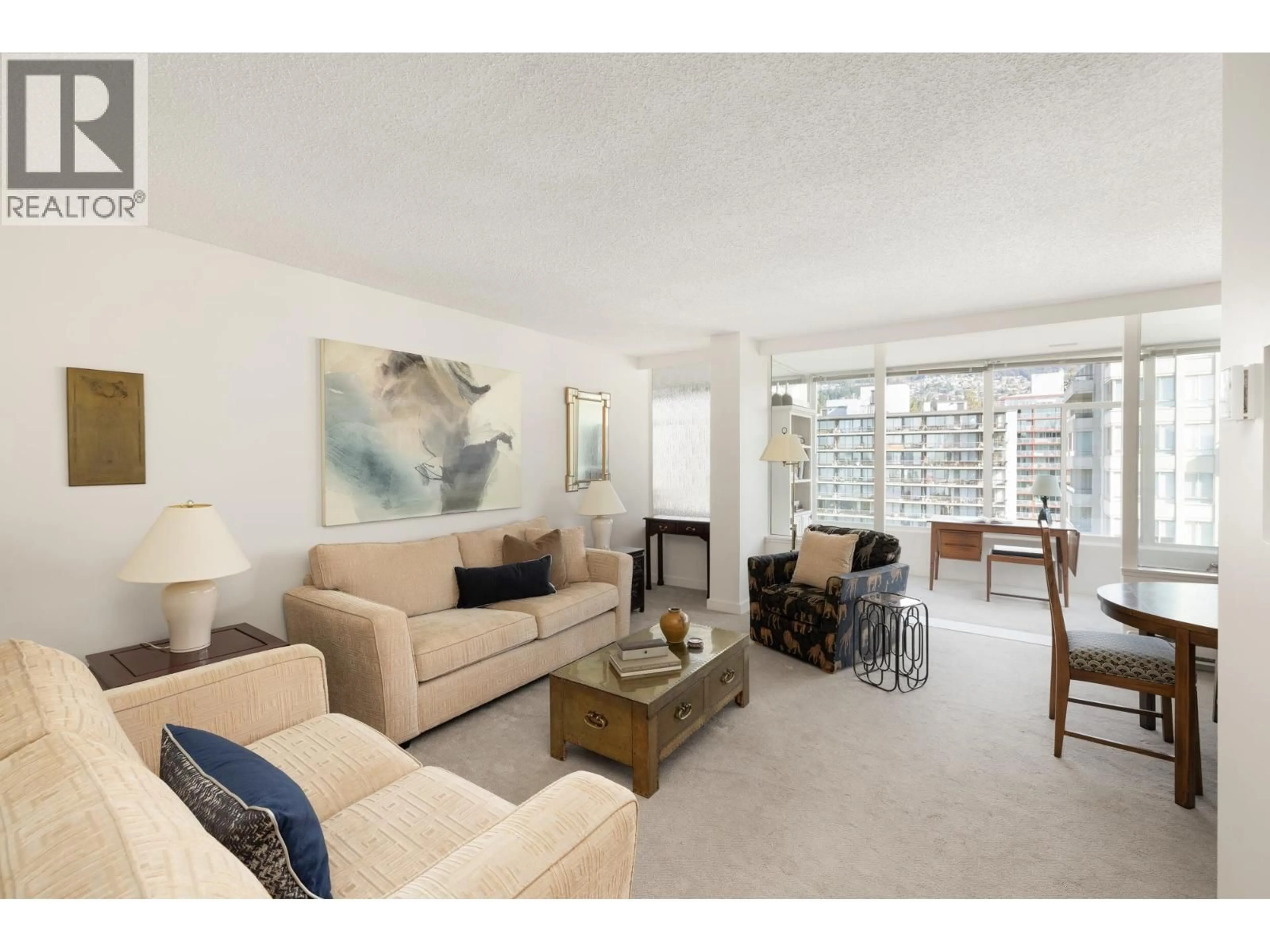 Living room with furniture, unknown for 903 - 1480 DUCHESS AVENUE, West Vancouver British Columbia V7T1H8