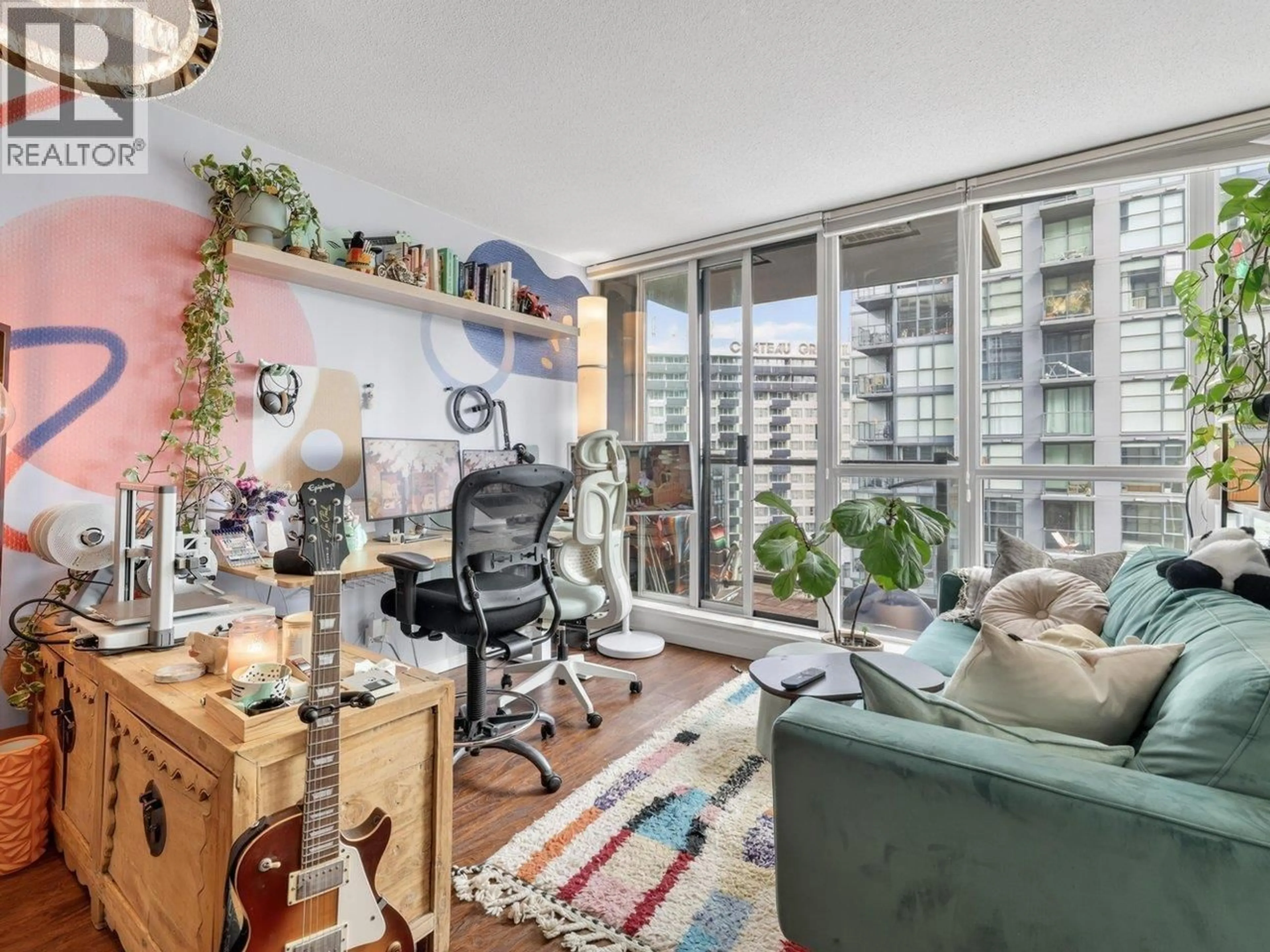 Living room with furniture, unknown for 1003 - 1199 SEYMOUR STREET, Vancouver British Columbia V6B1K3