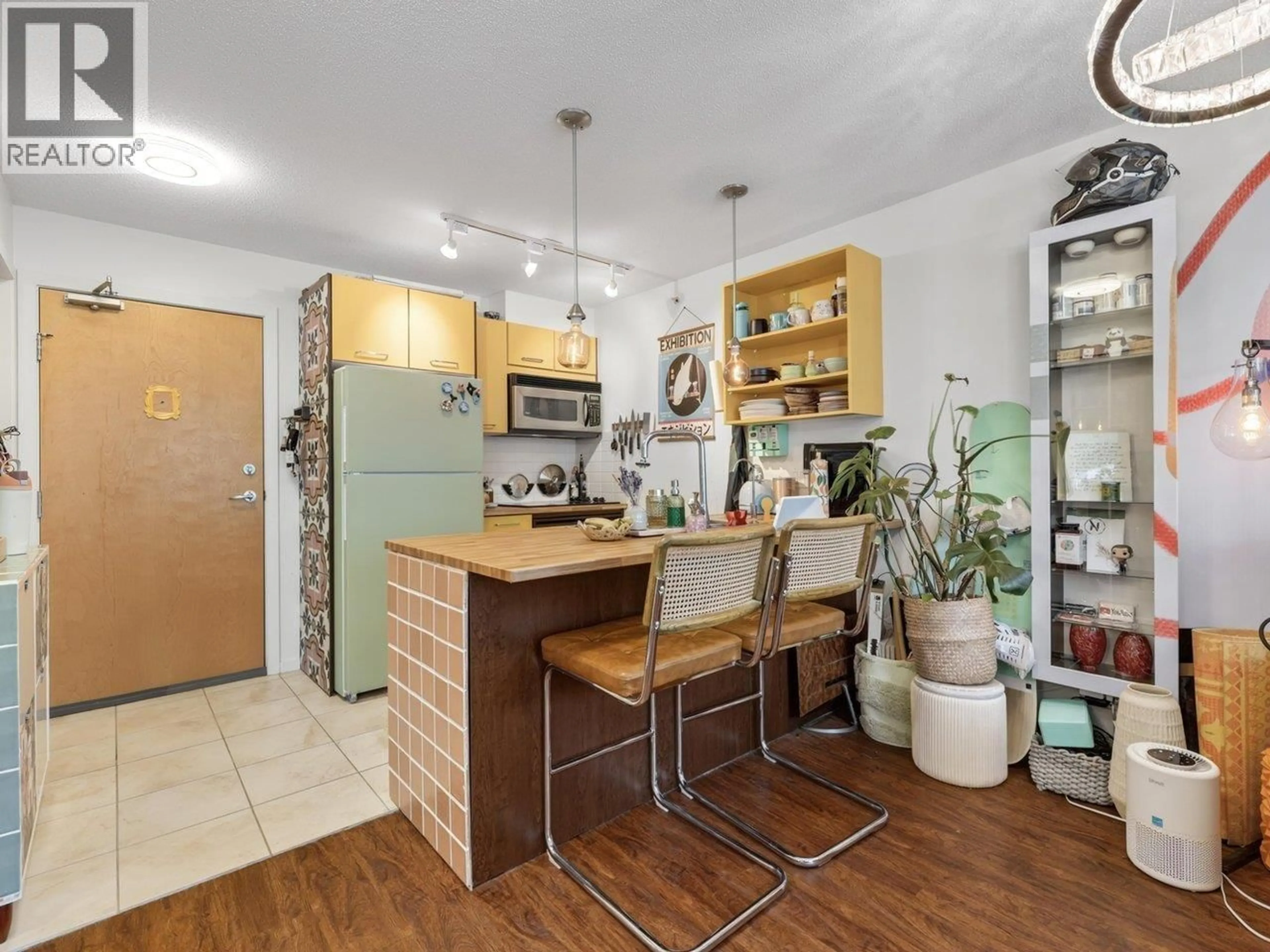Open concept kitchen, unknown for 1003 - 1199 SEYMOUR STREET, Vancouver British Columbia V6B1K3
