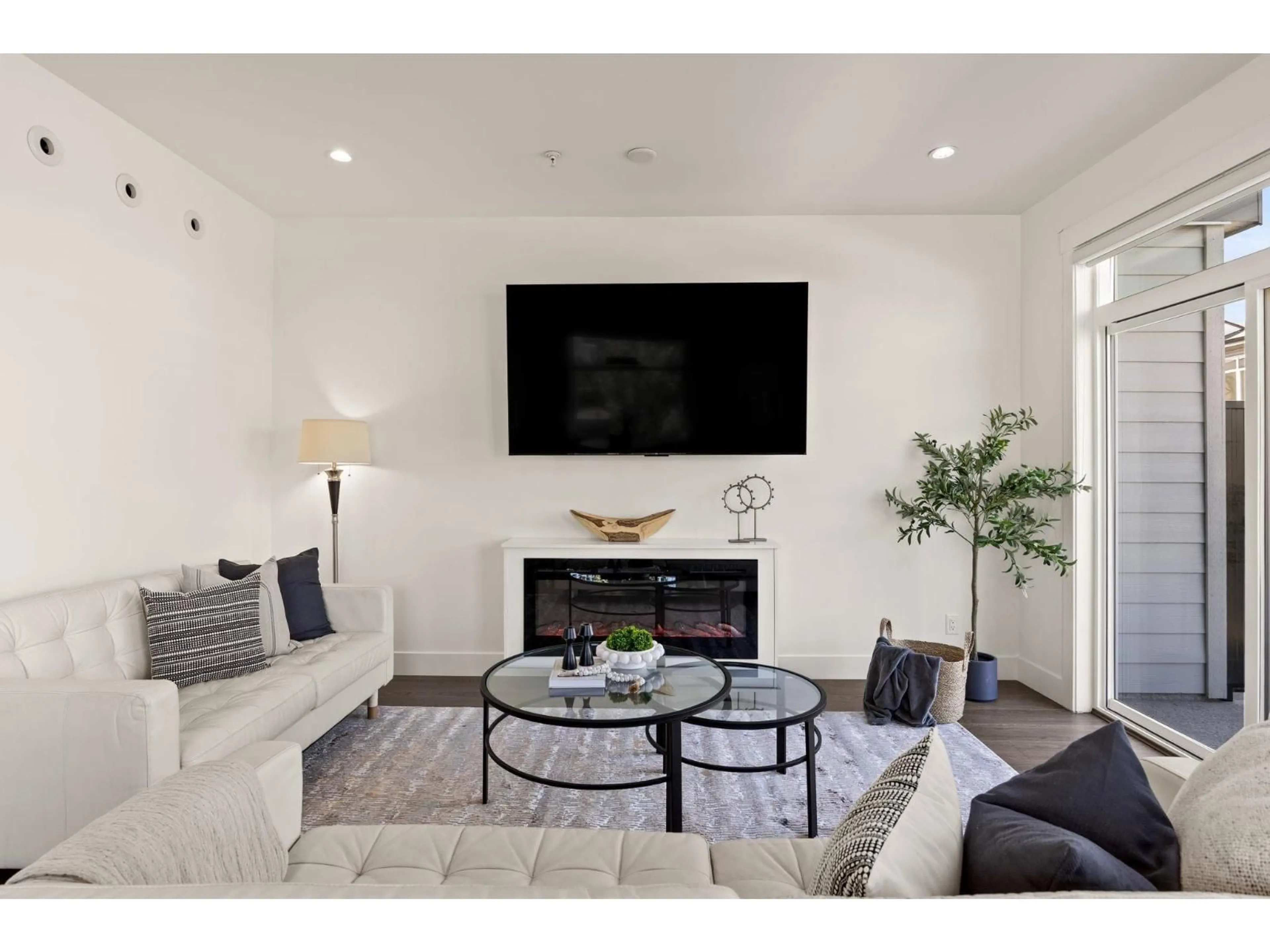 Living room with furniture, unknown for 26 - 22334 48 AVENUE, Langley British Columbia V3A3N5