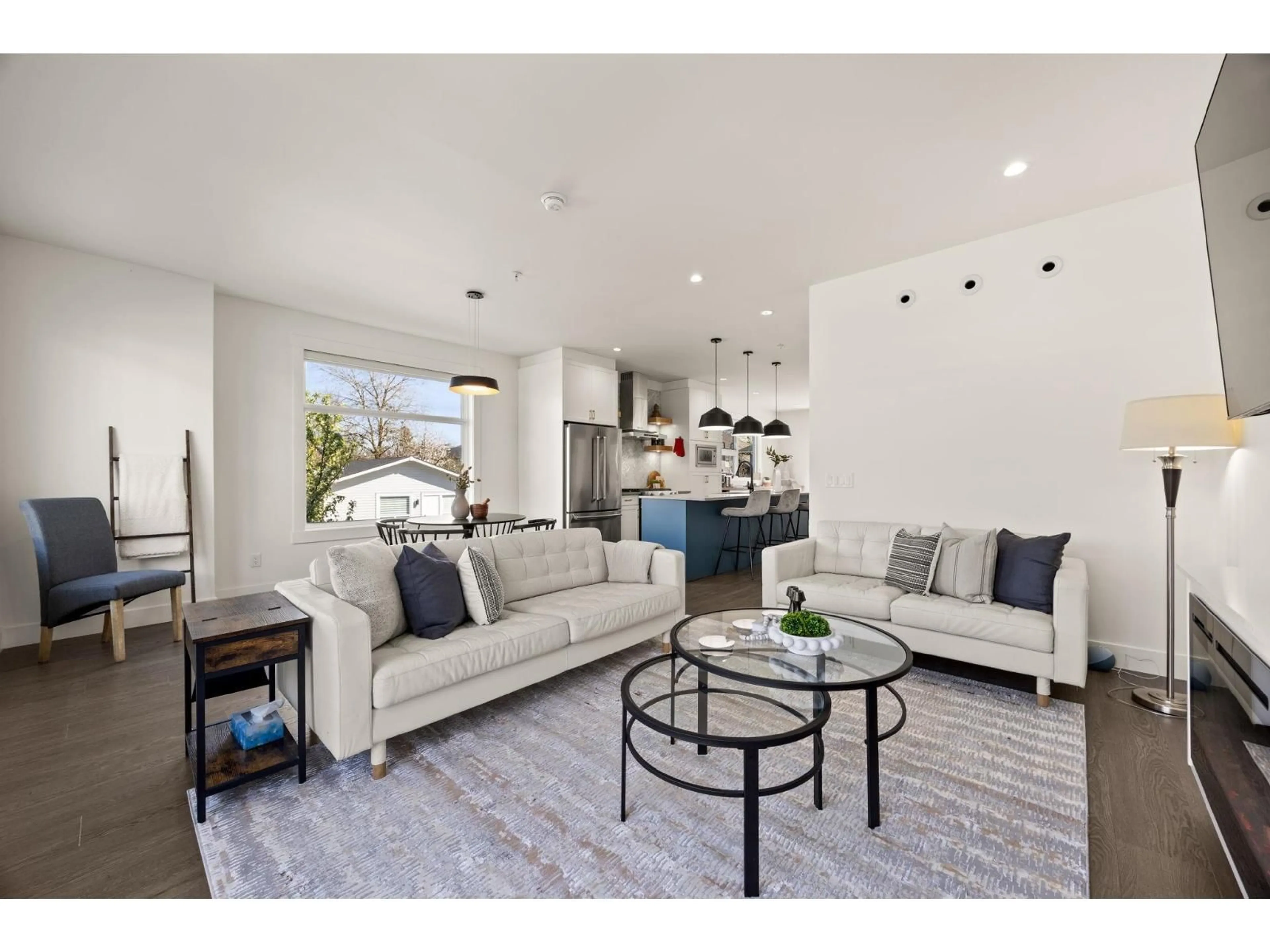 Living room with furniture, unknown for 26 - 22334 48 AVENUE, Langley British Columbia V3A3N5