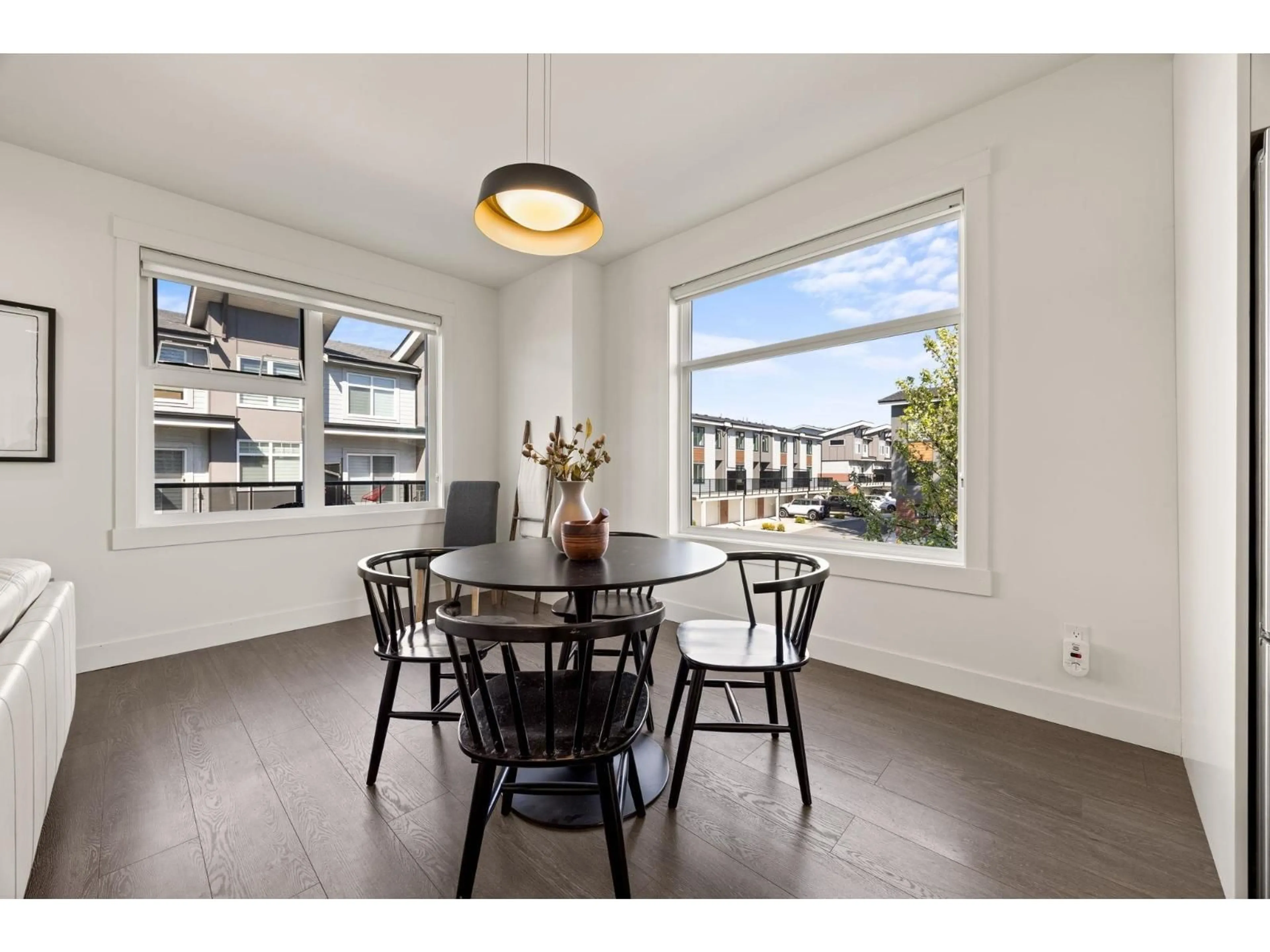 Dining room, wood/laminate floor for 26 - 22334 48 AVENUE, Langley British Columbia V3A3N5