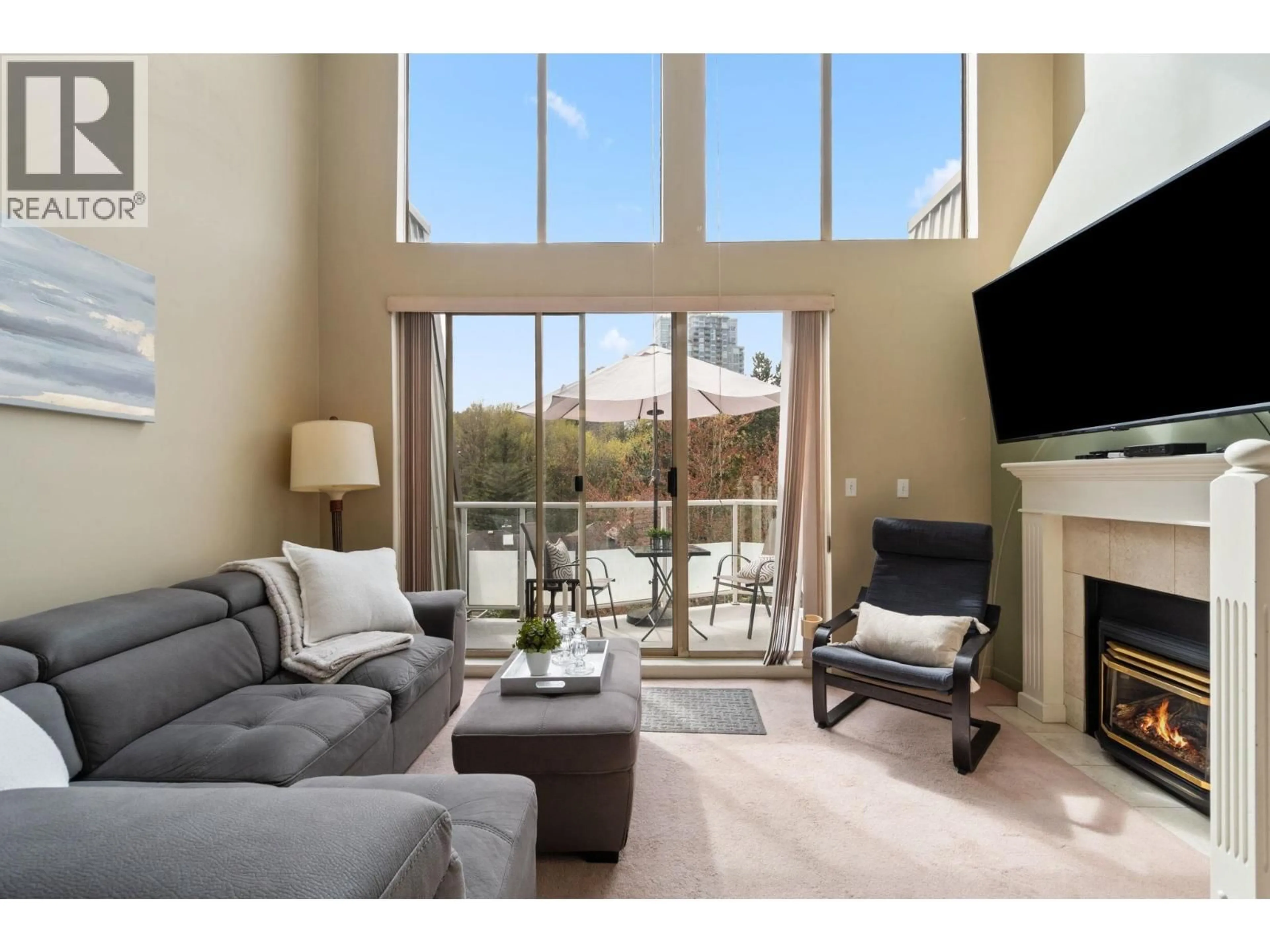Living room with furniture, unknown for 402 - 60 RICHMOND STREET, New Westminster British Columbia V3L5R7