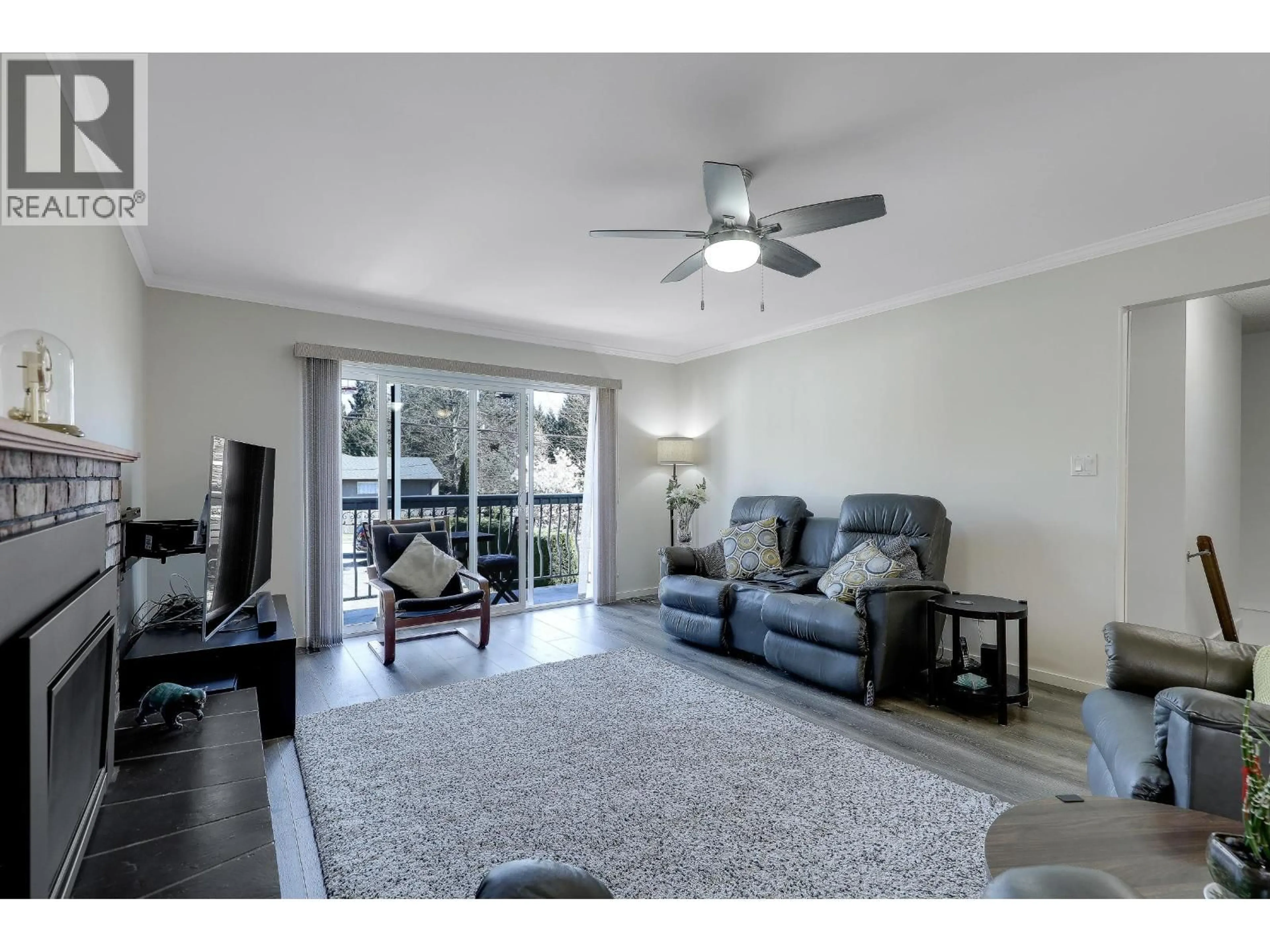 Living room with furniture, unknown for 3523 ALLAN ROAD, North Vancouver British Columbia V7K2M6