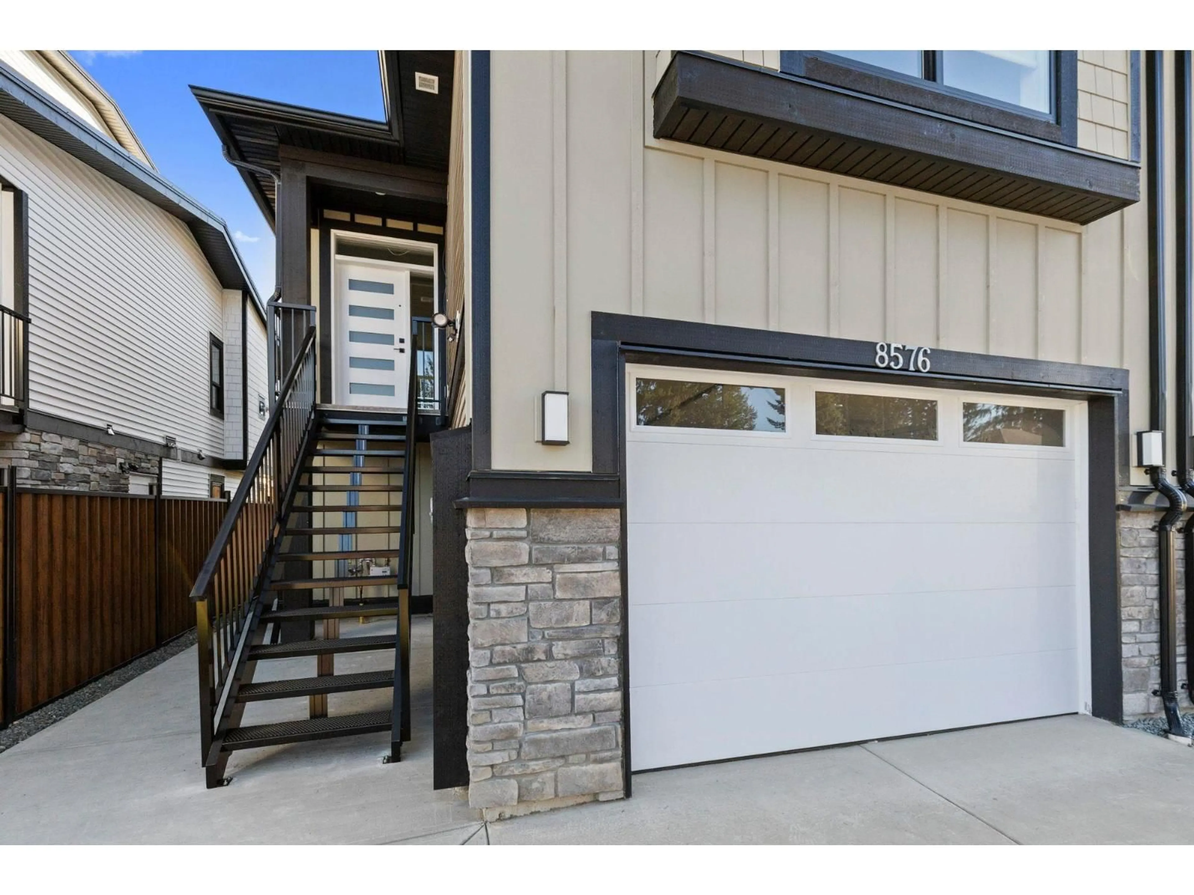 Unknown for 8576 DUNBAR WAY, Mission British Columbia V4S0A7