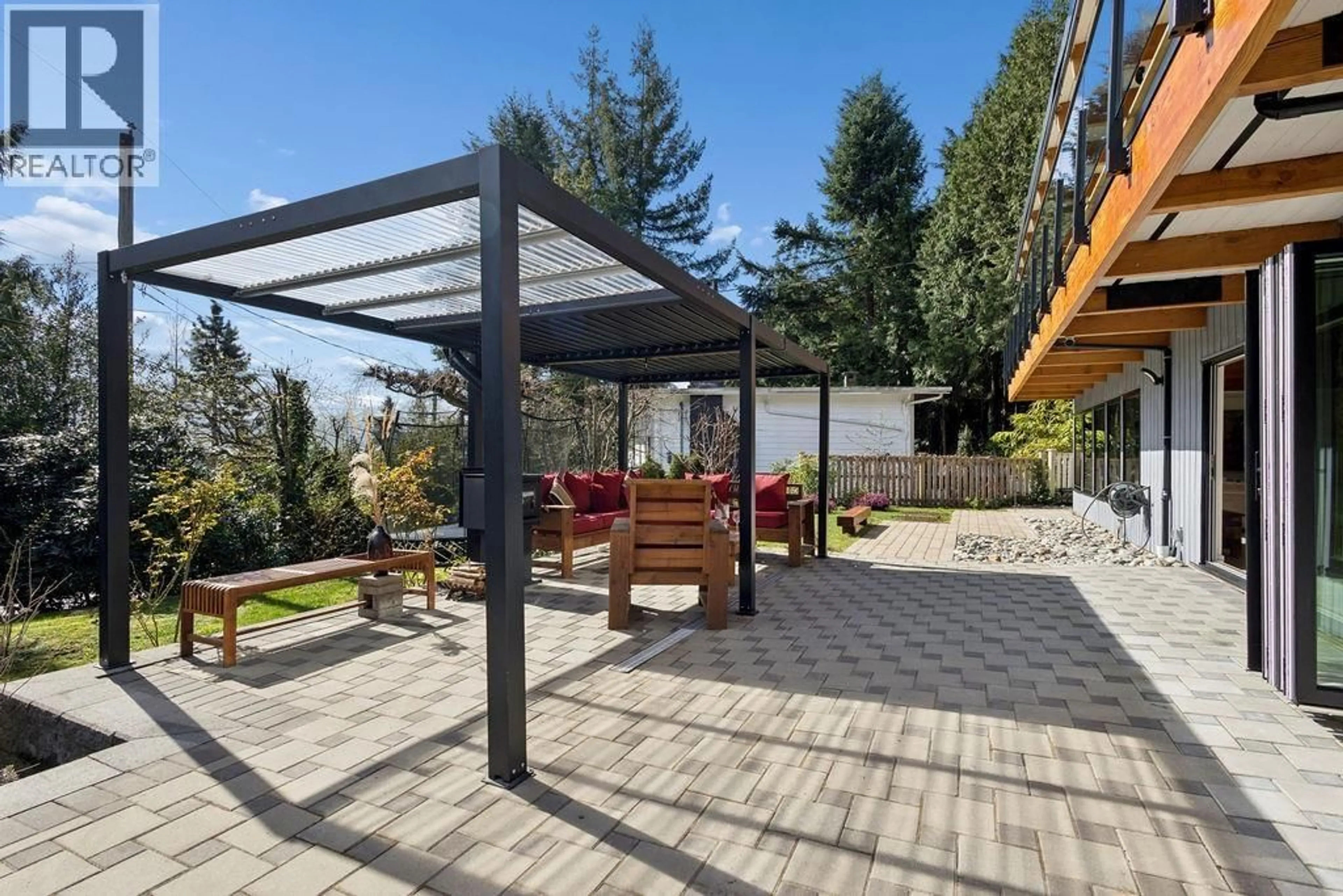 Patio, unknown for 589 ST GILES ROAD, West Vancouver British Columbia V7S1L7